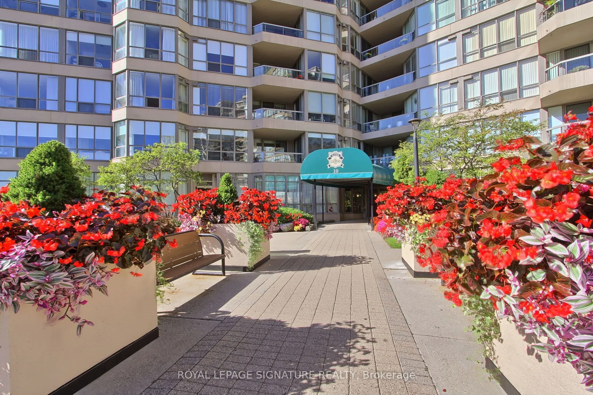 10 Guildwood Parkway #223
