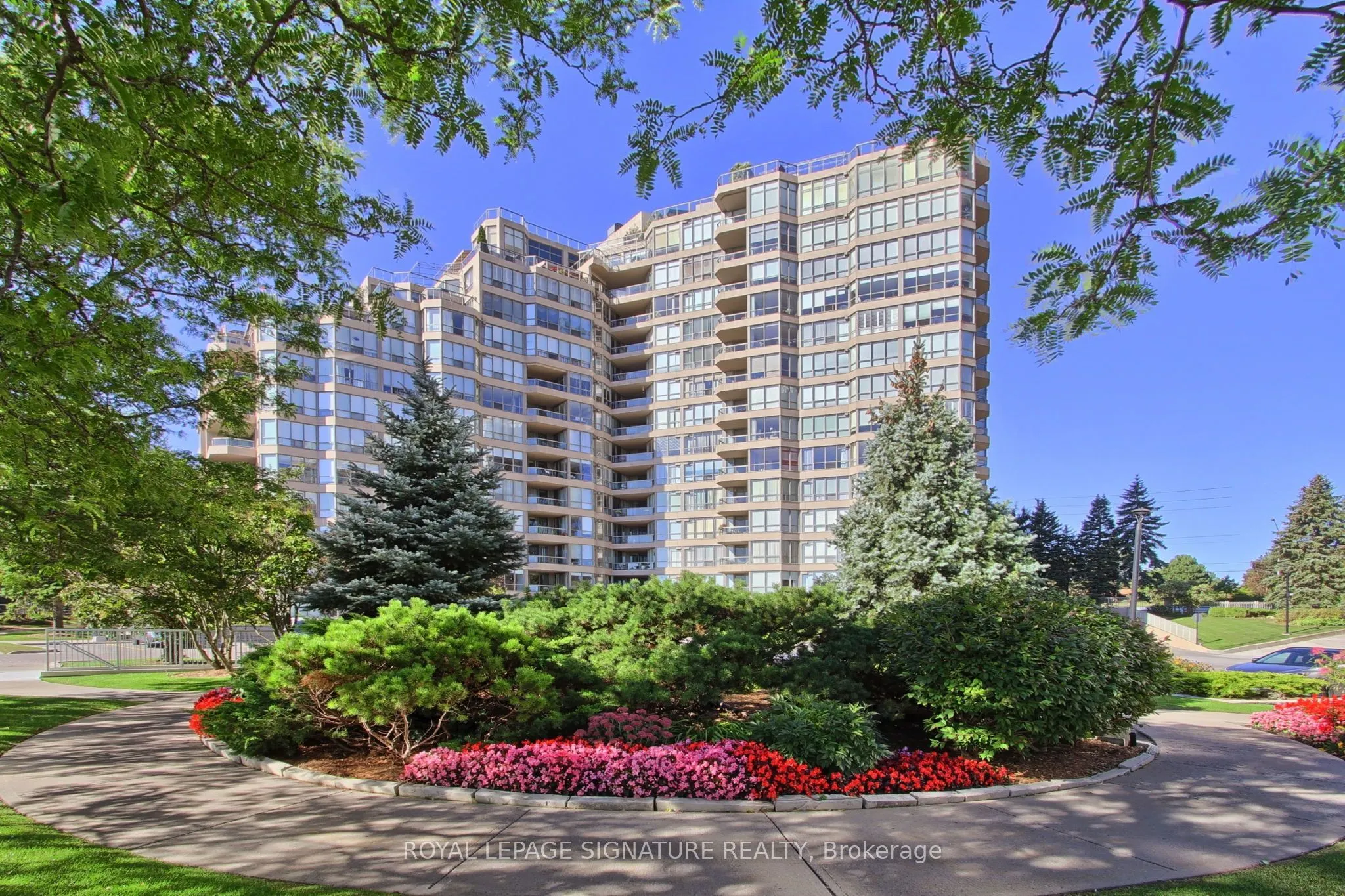 10 Guildwood Parkway #223