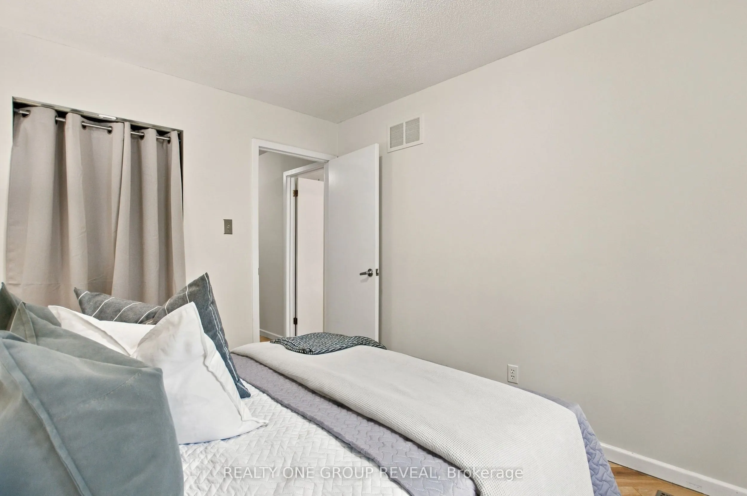 2163 Boundary Road