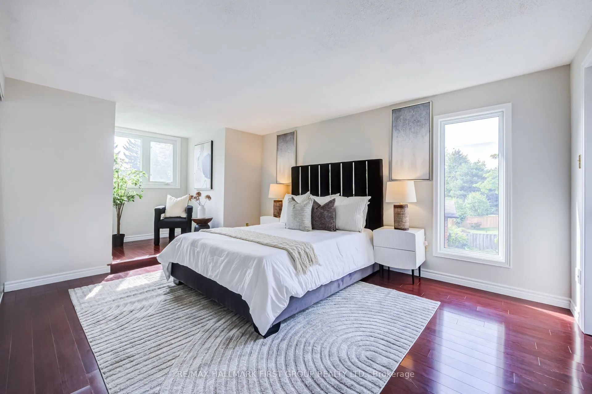 33 Anstead Crescent