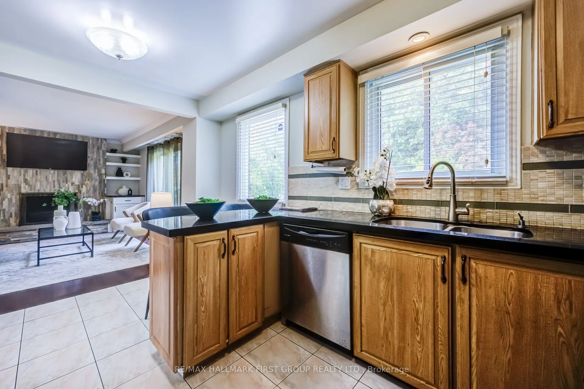 33 Anstead Crescent
