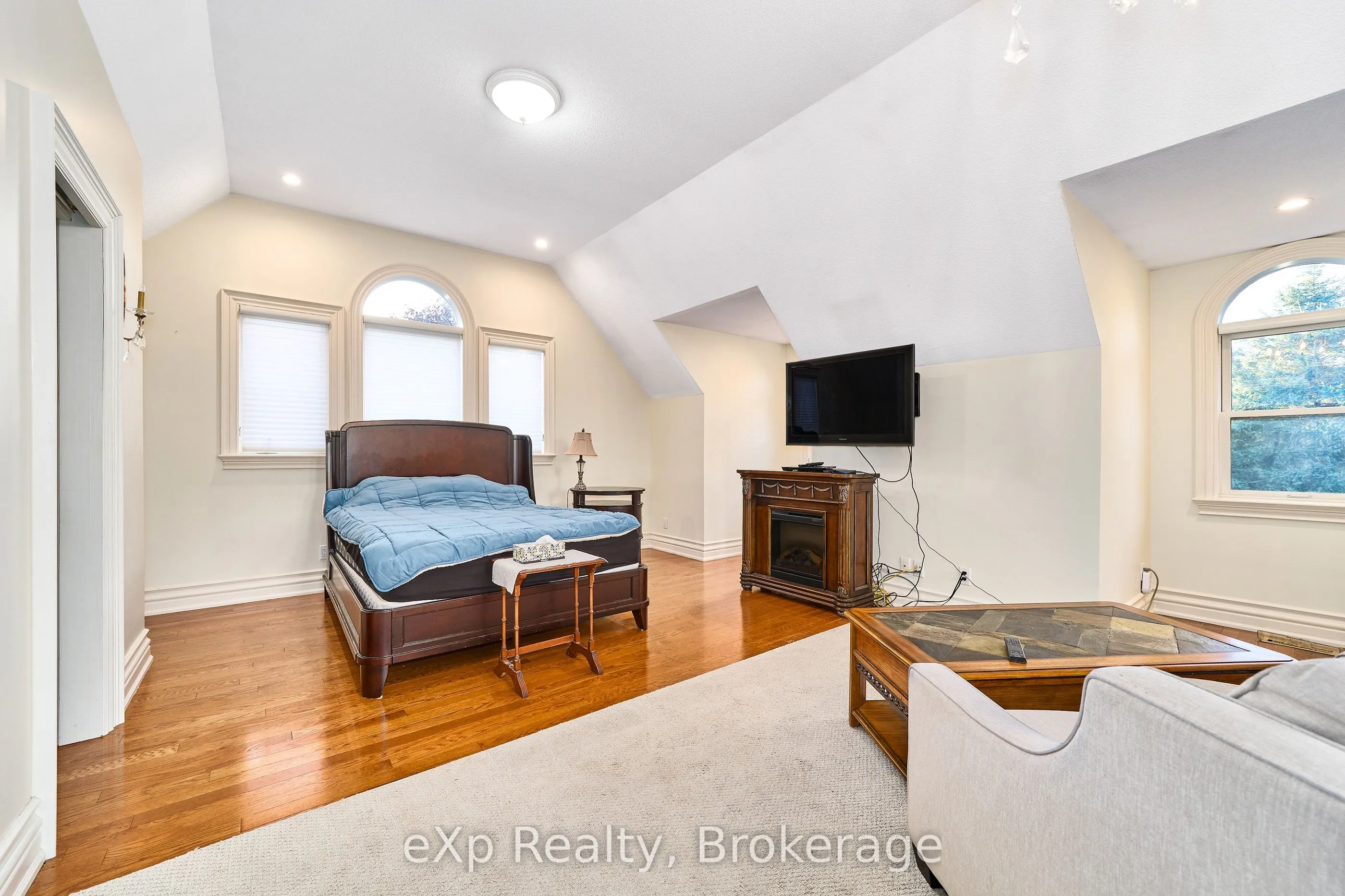 7860 Cedarbrook Trail