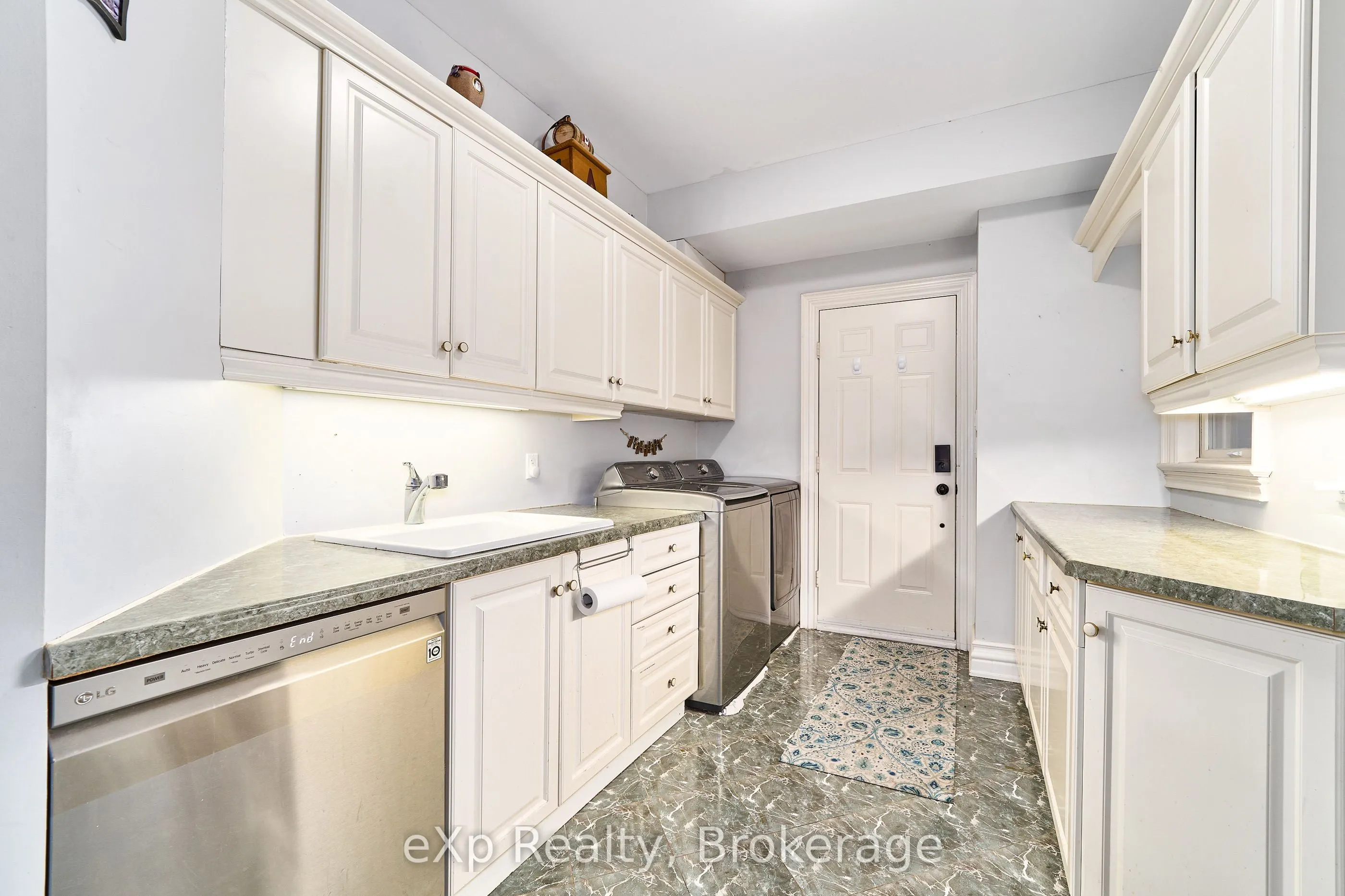 7860 Cedarbrook Trail