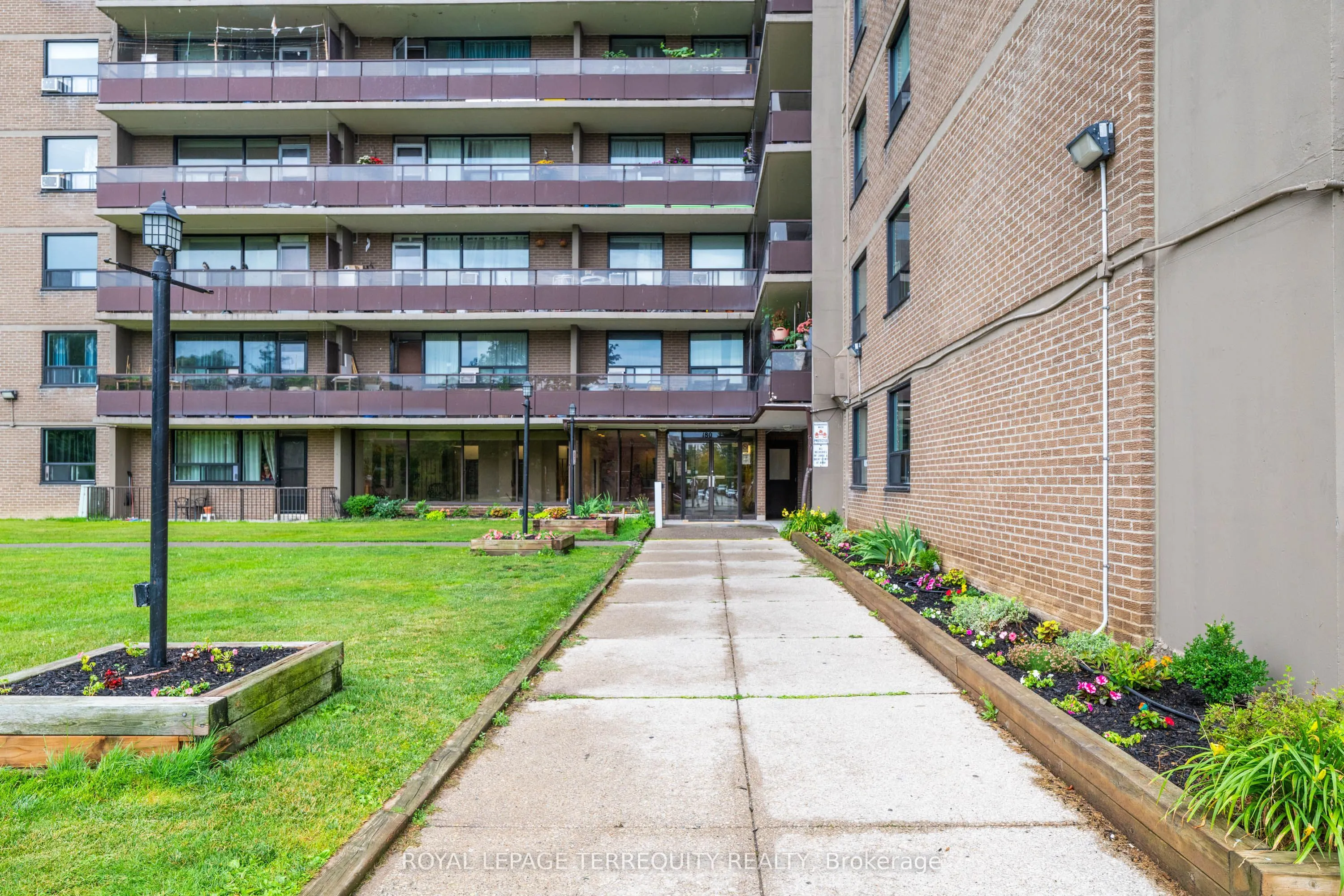180 Markham Road #816