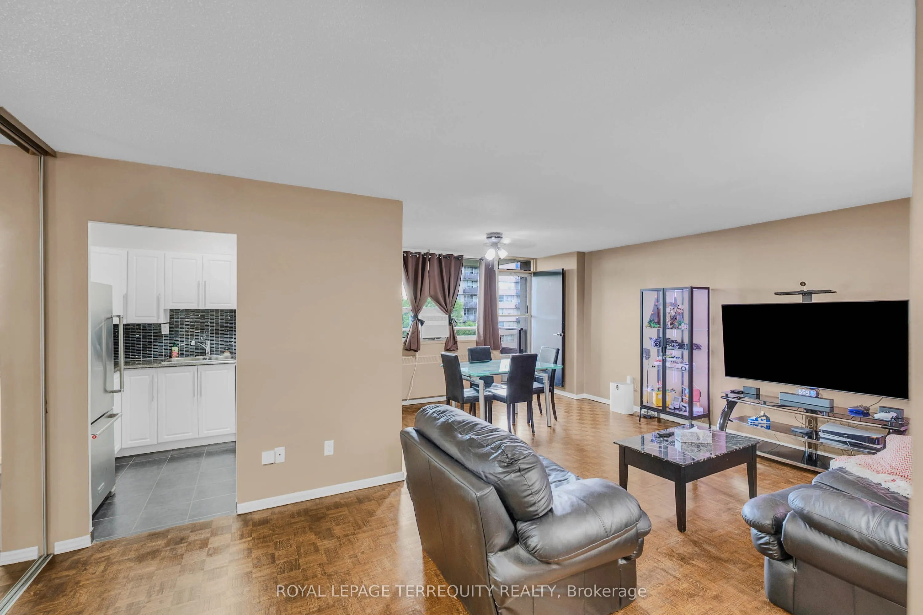 180 Markham Road #816
