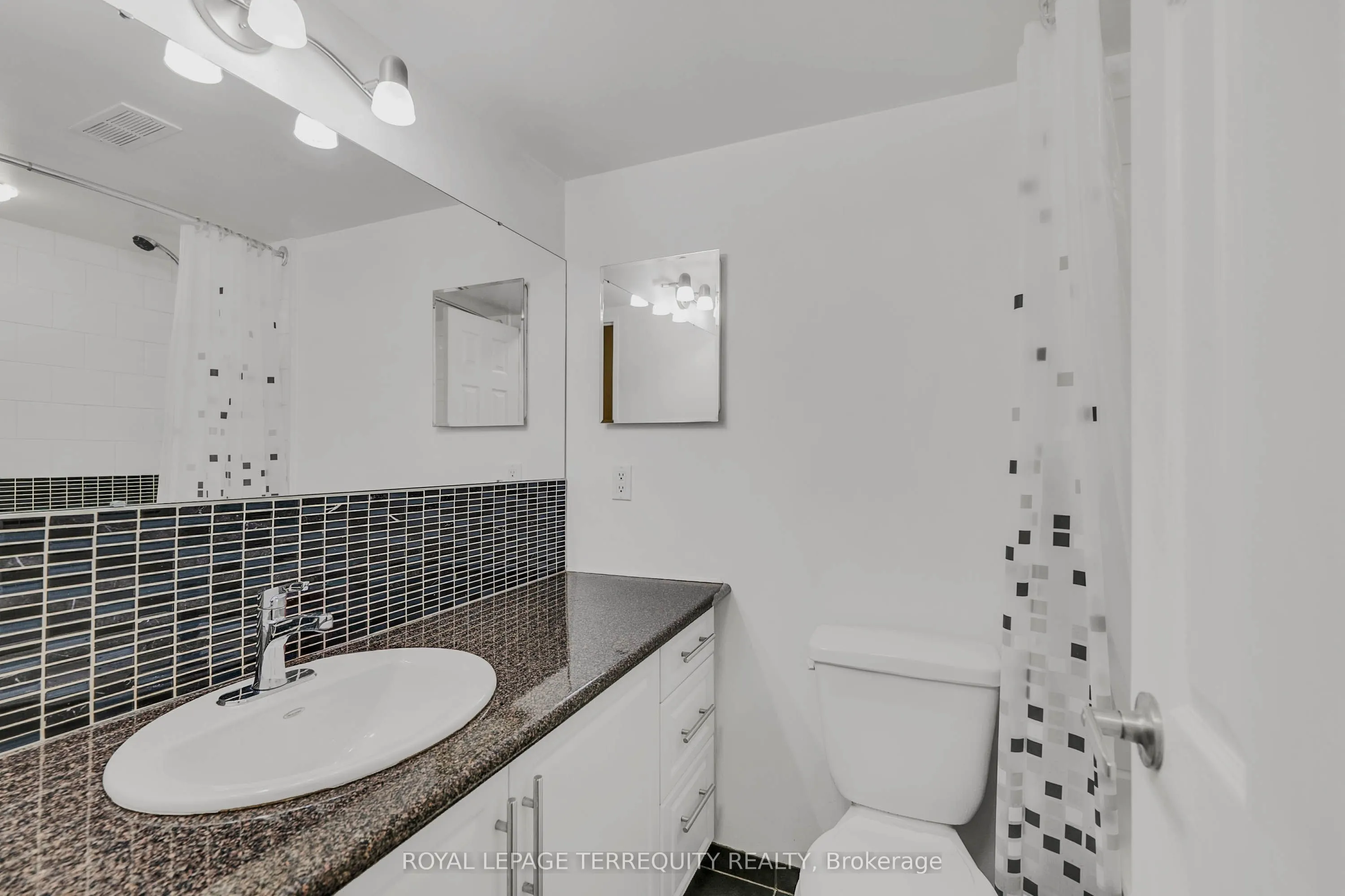 180 Markham Road #816