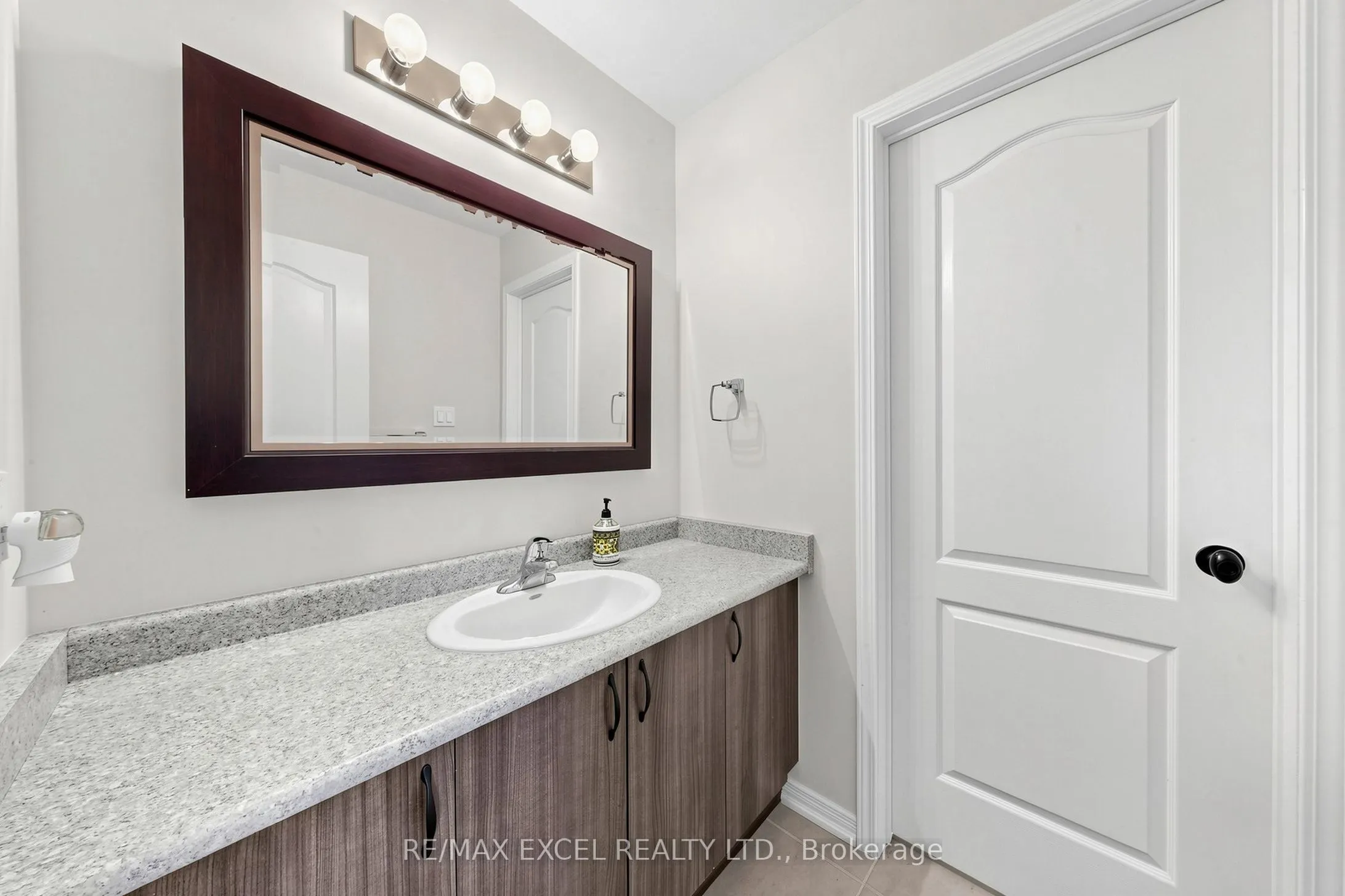 16 Stockell Crescent