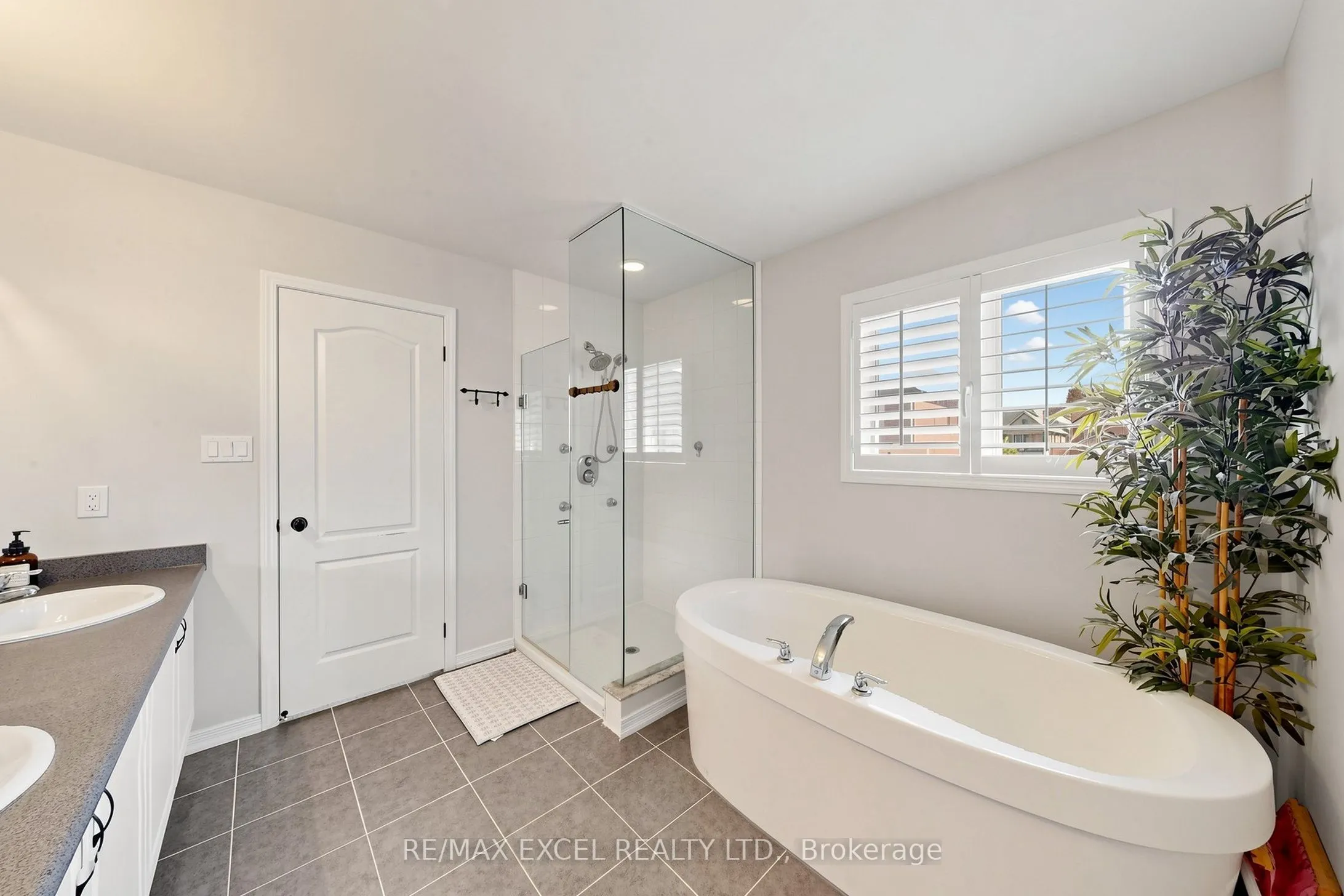 16 Stockell Crescent