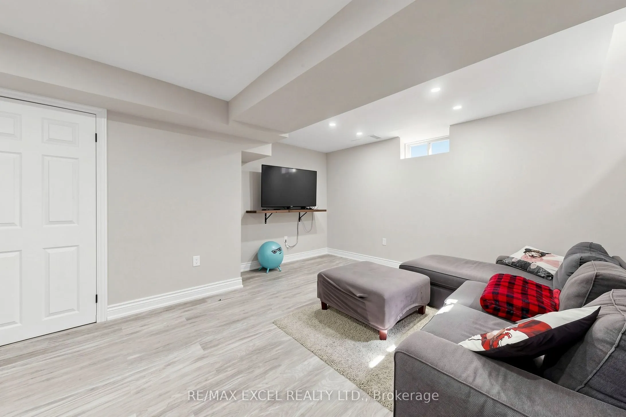 16 Stockell Crescent