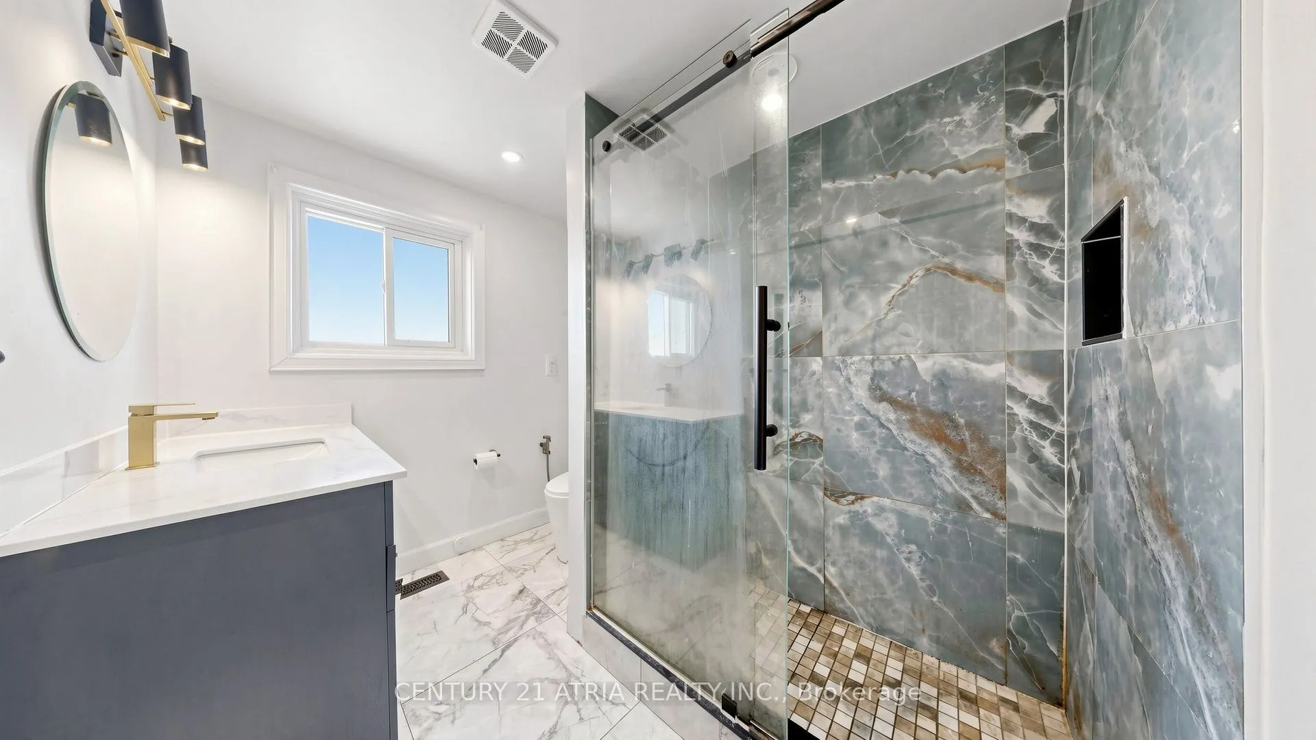 982 Renfrew Court