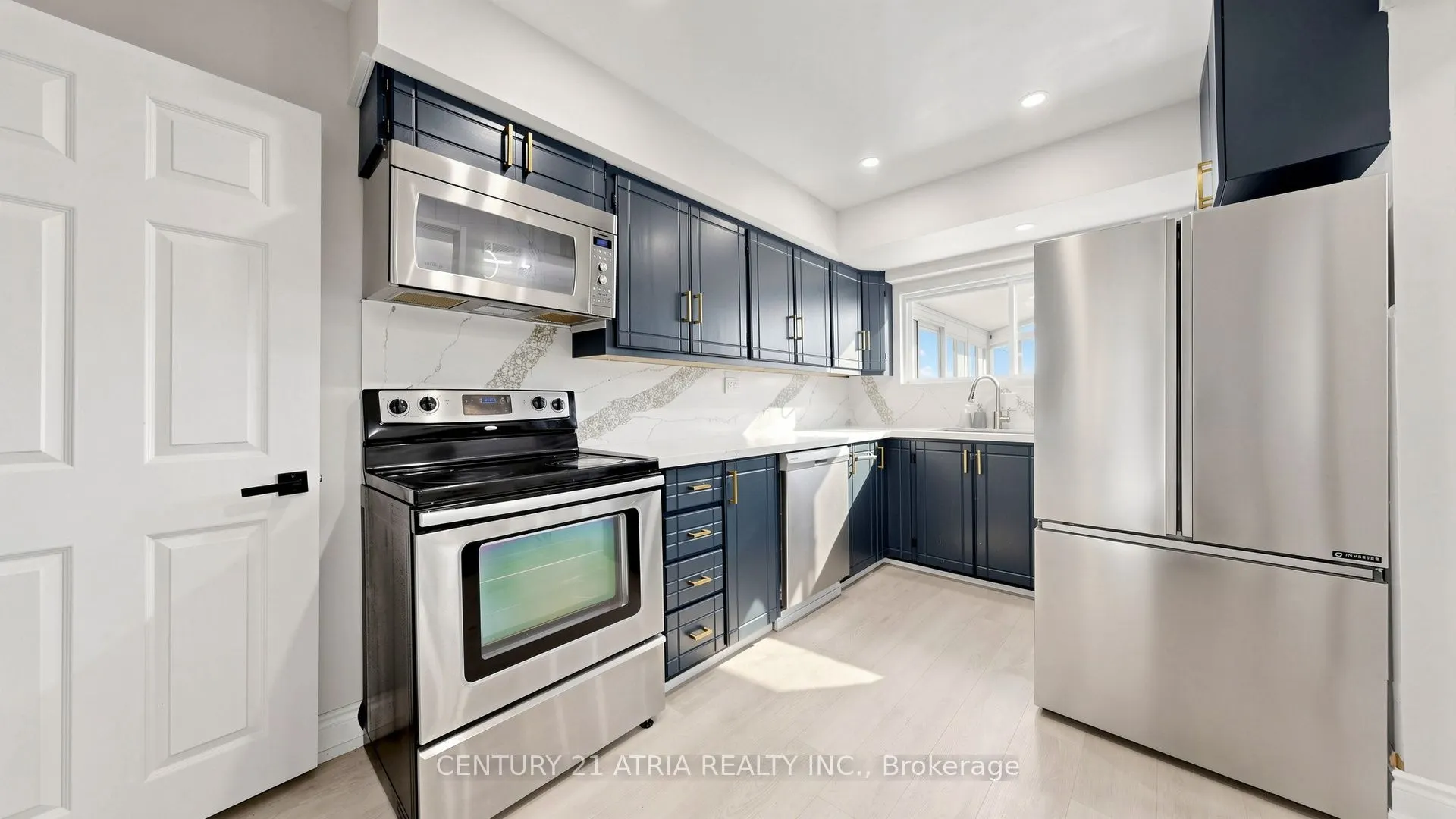 982 Renfrew Court