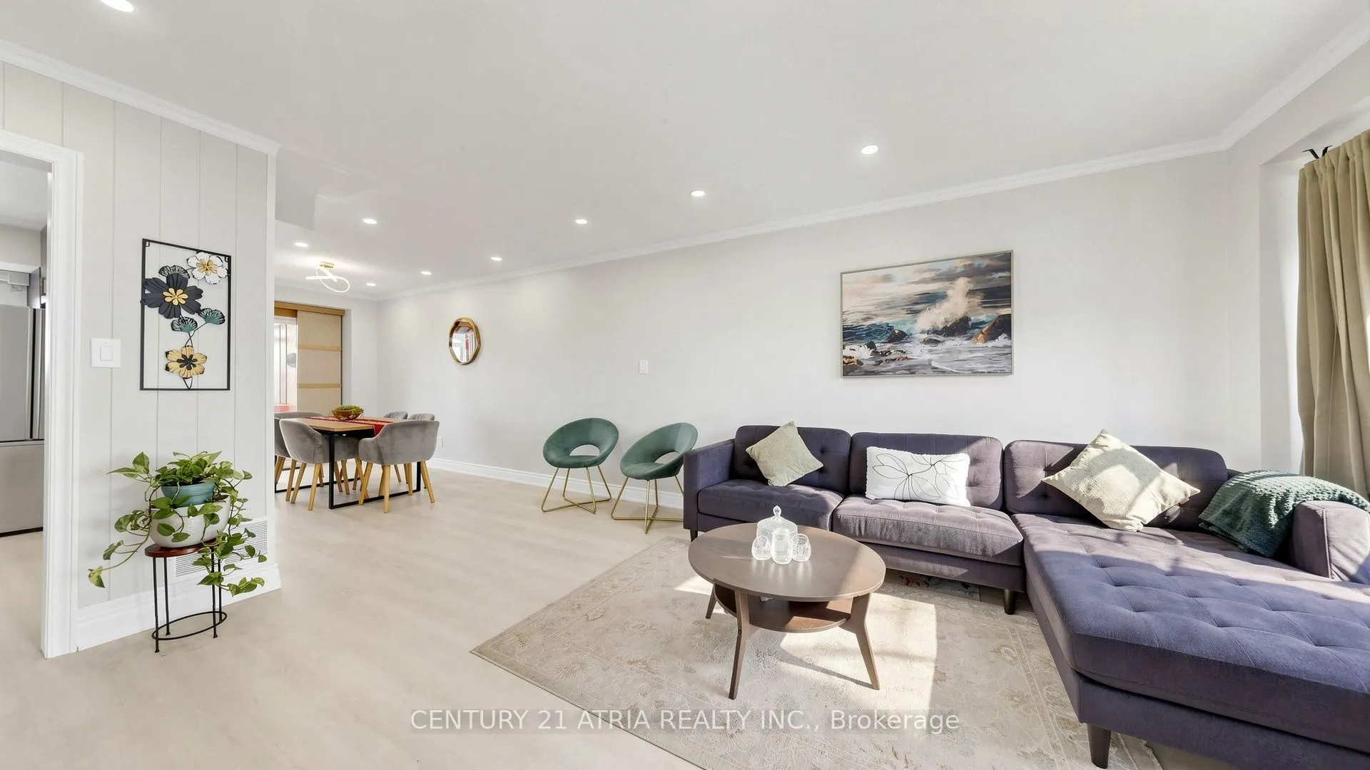 982 Renfrew Court