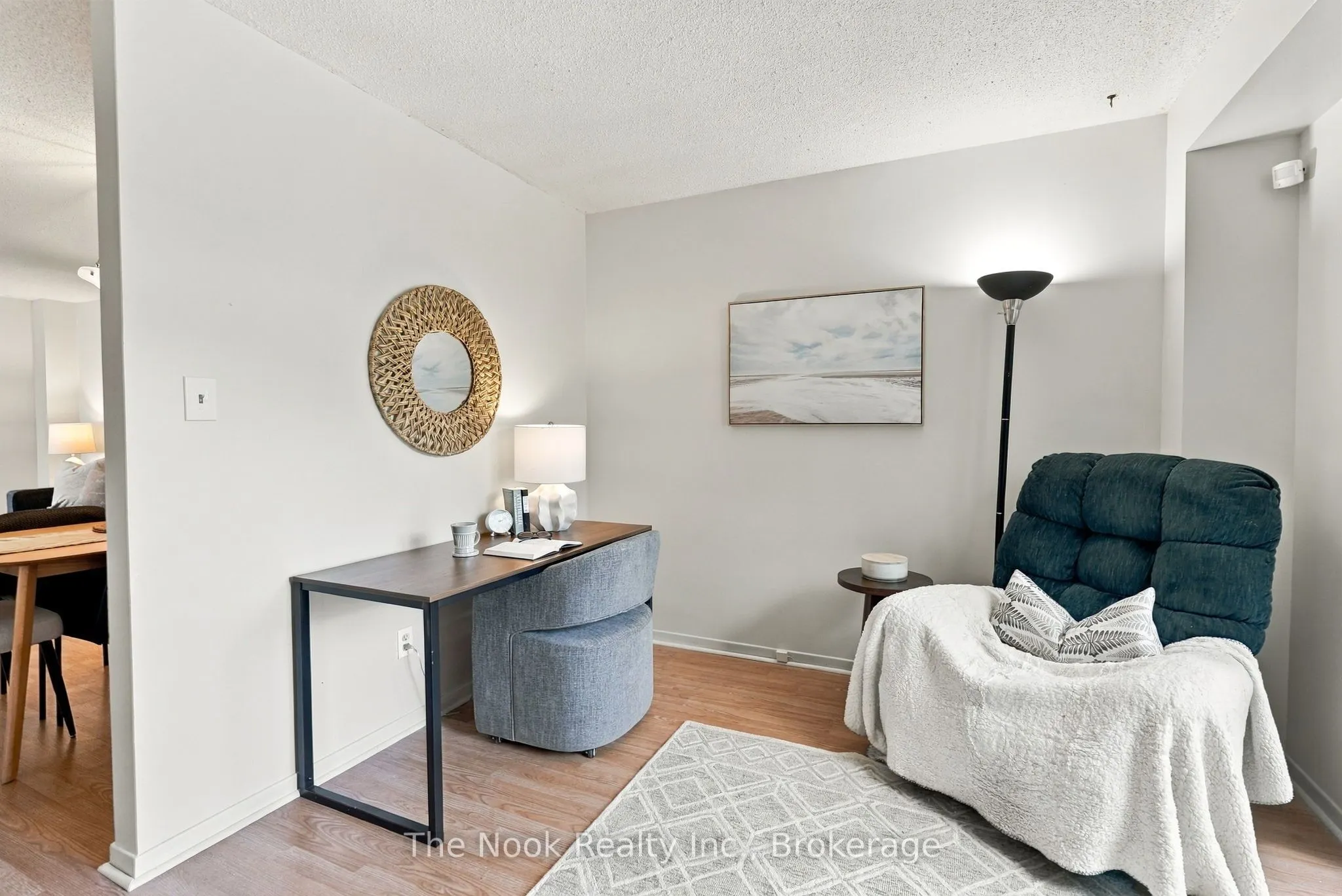 27 Field Crescent