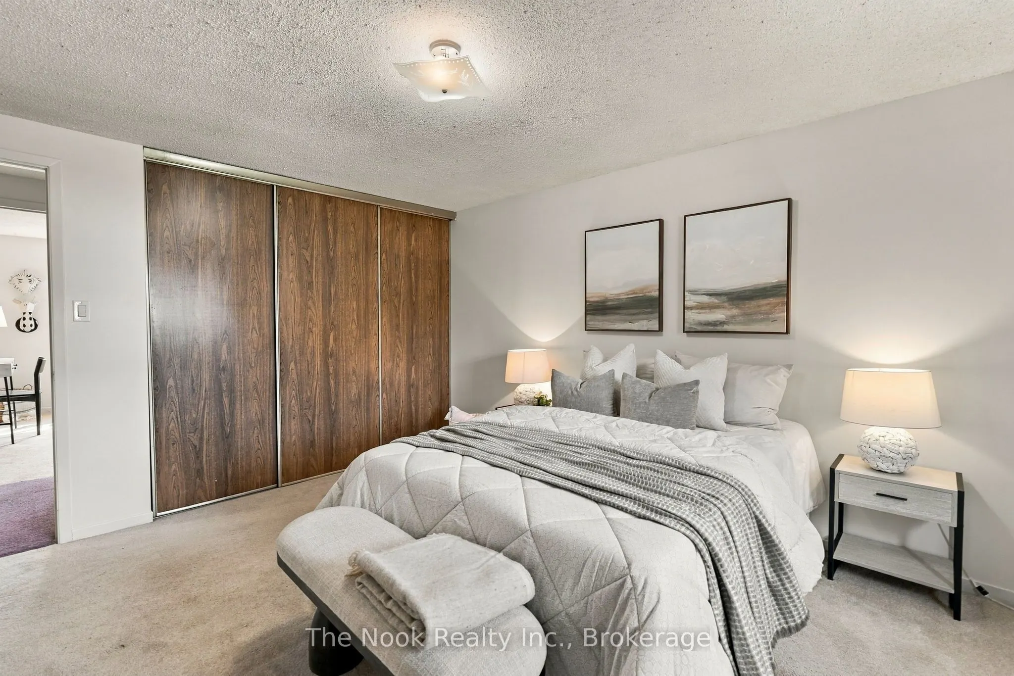 27 Field Crescent