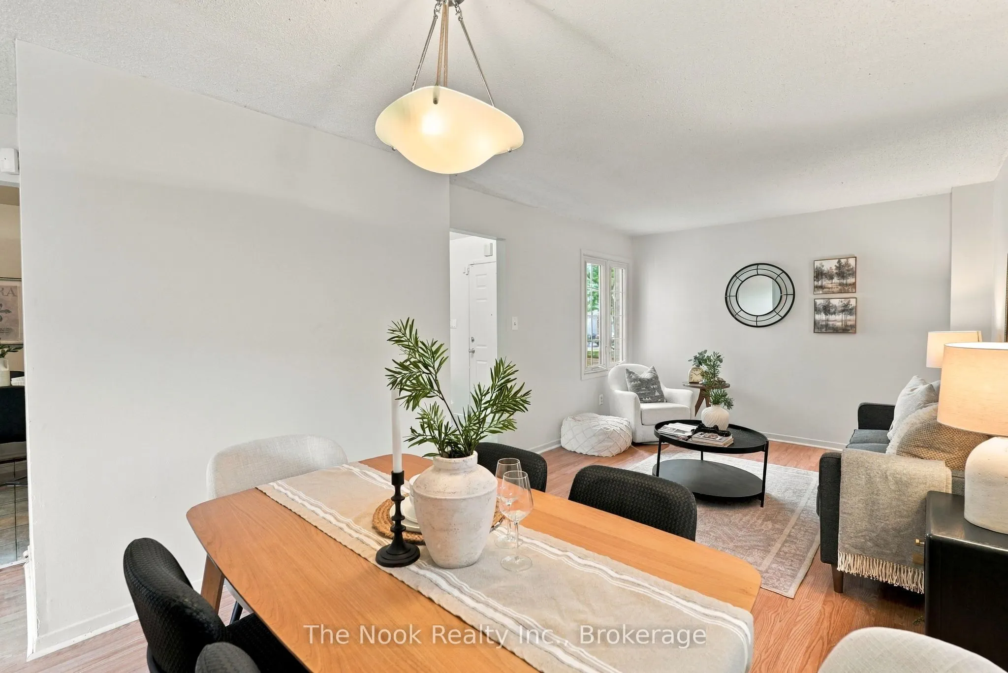 27 Field Crescent