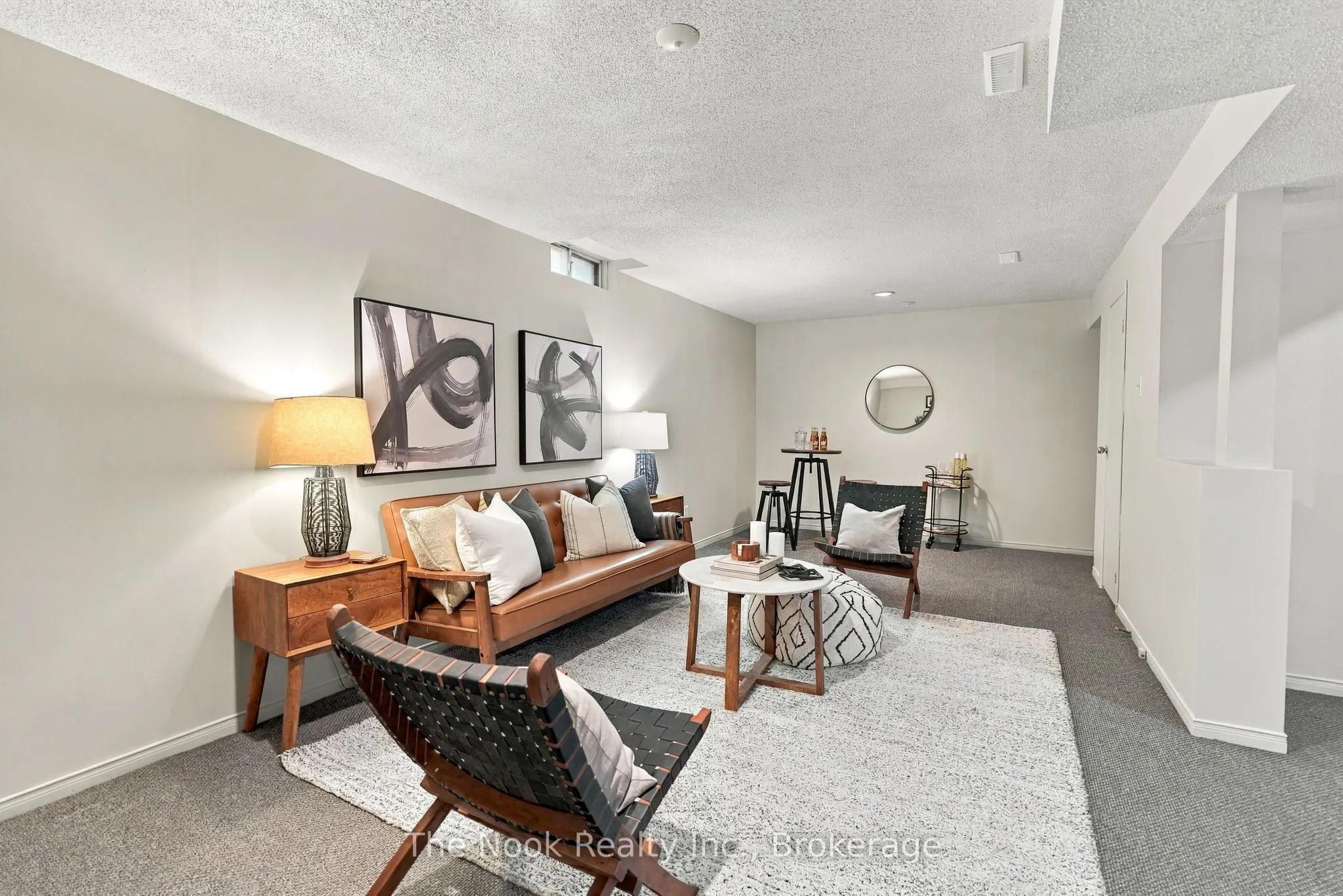 27 Field Crescent