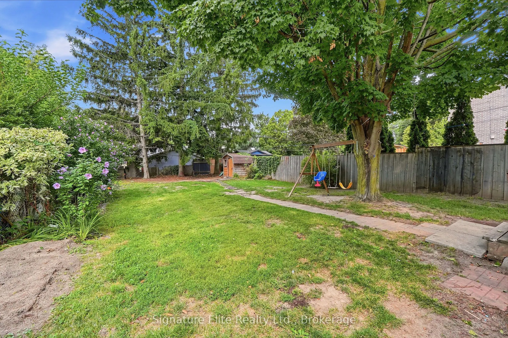 76 Harewood Avenue