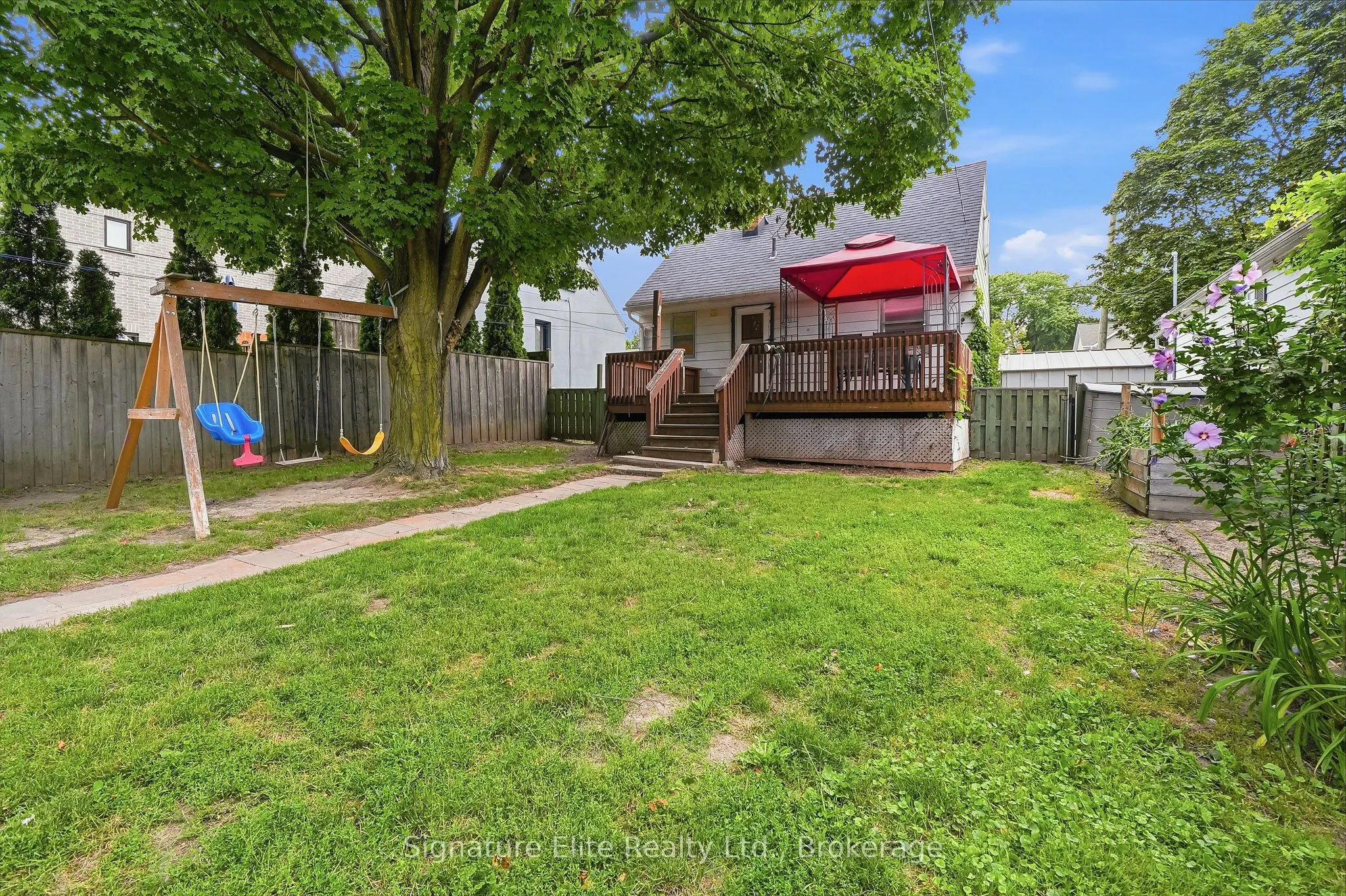 76 Harewood Avenue