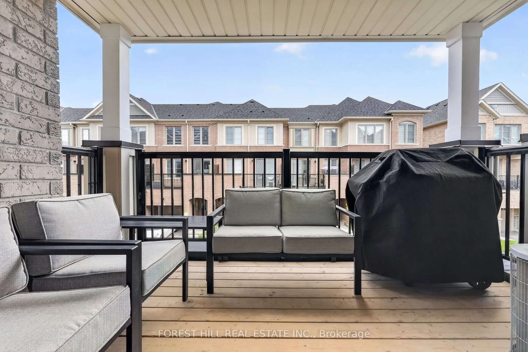 63 Waterside Way