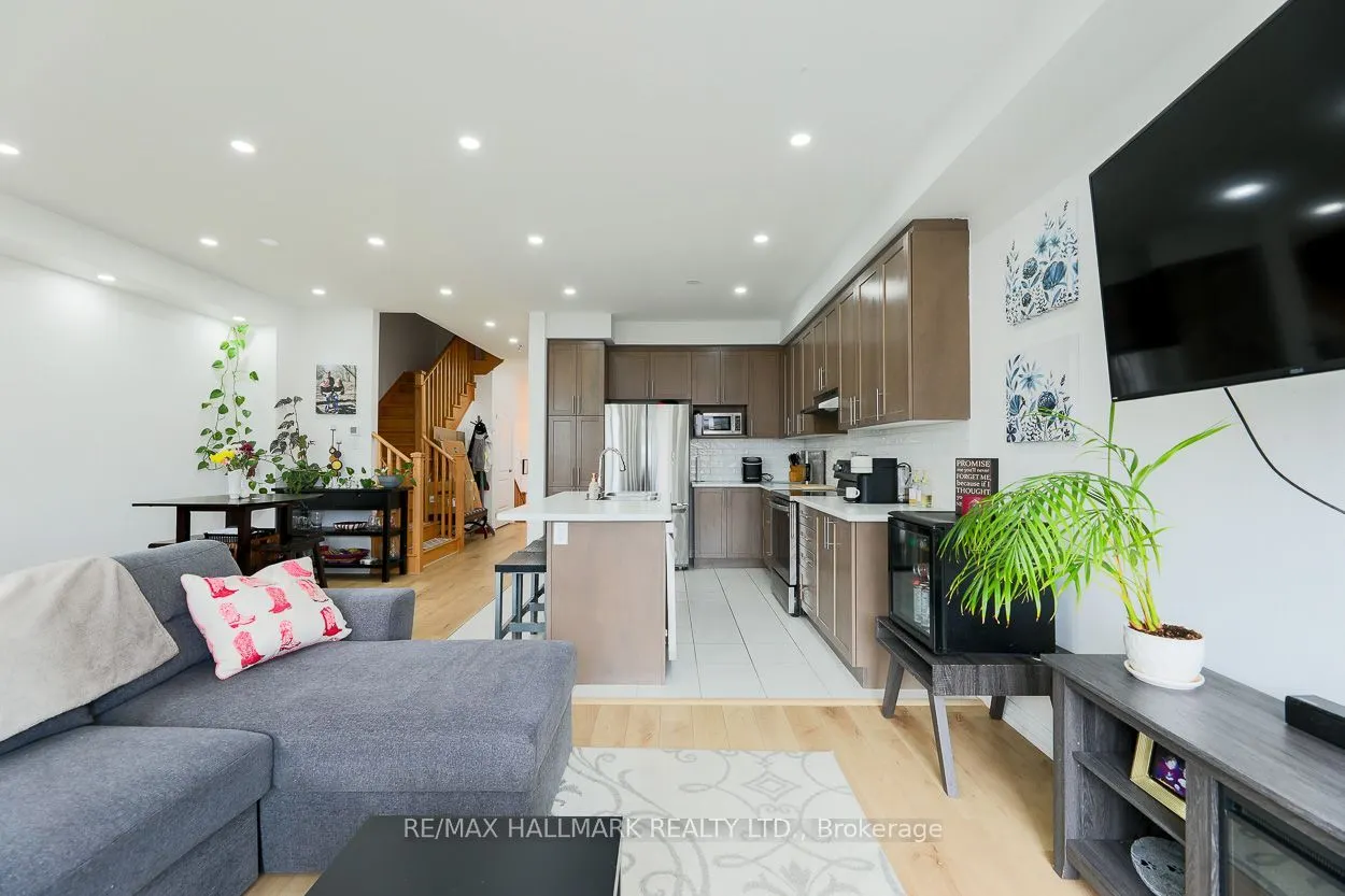 1090 Lockie Drive