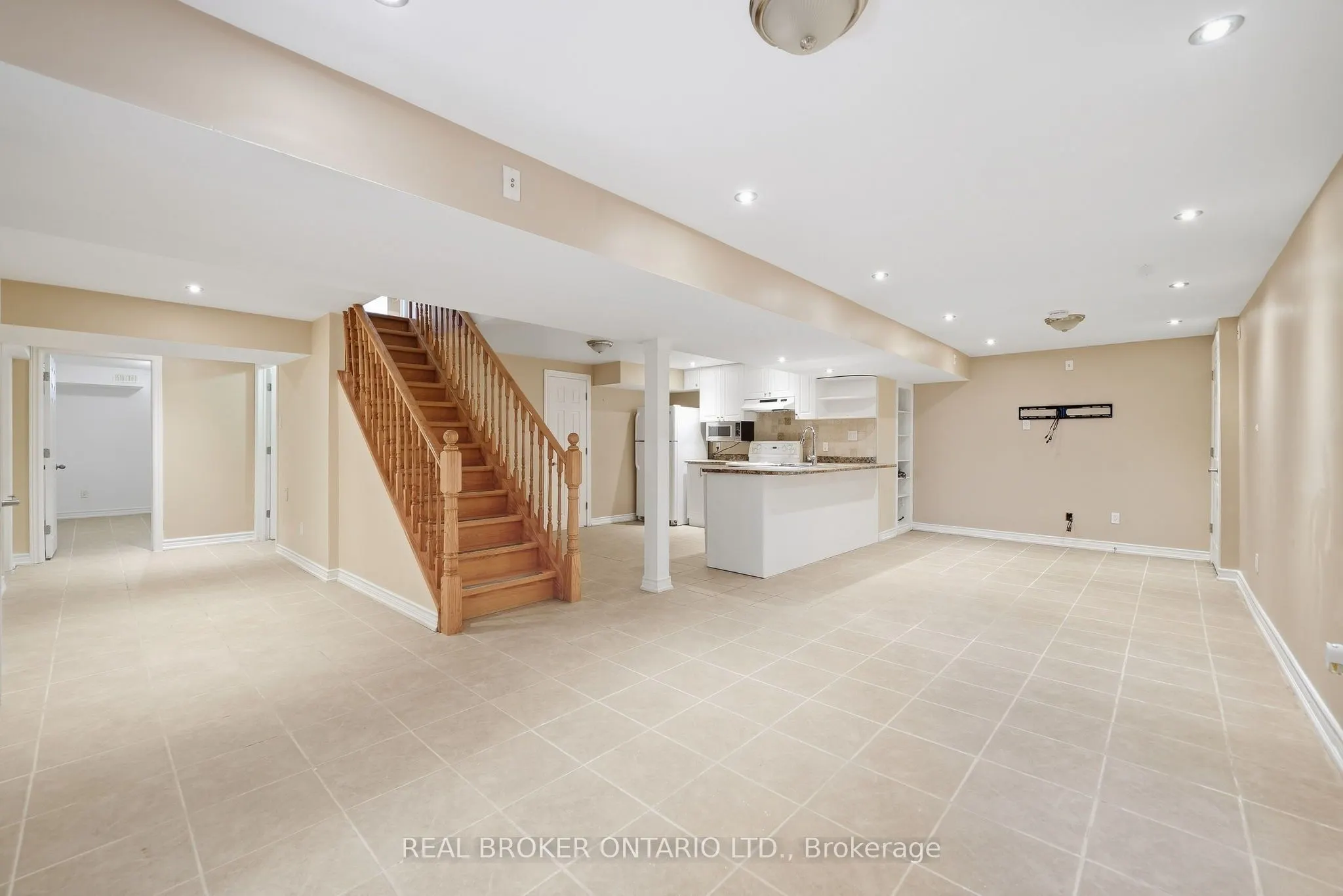 61 Bluenose Crescent