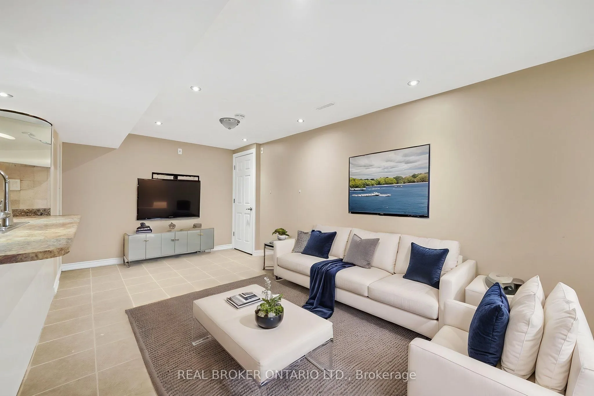 61 Bluenose Crescent