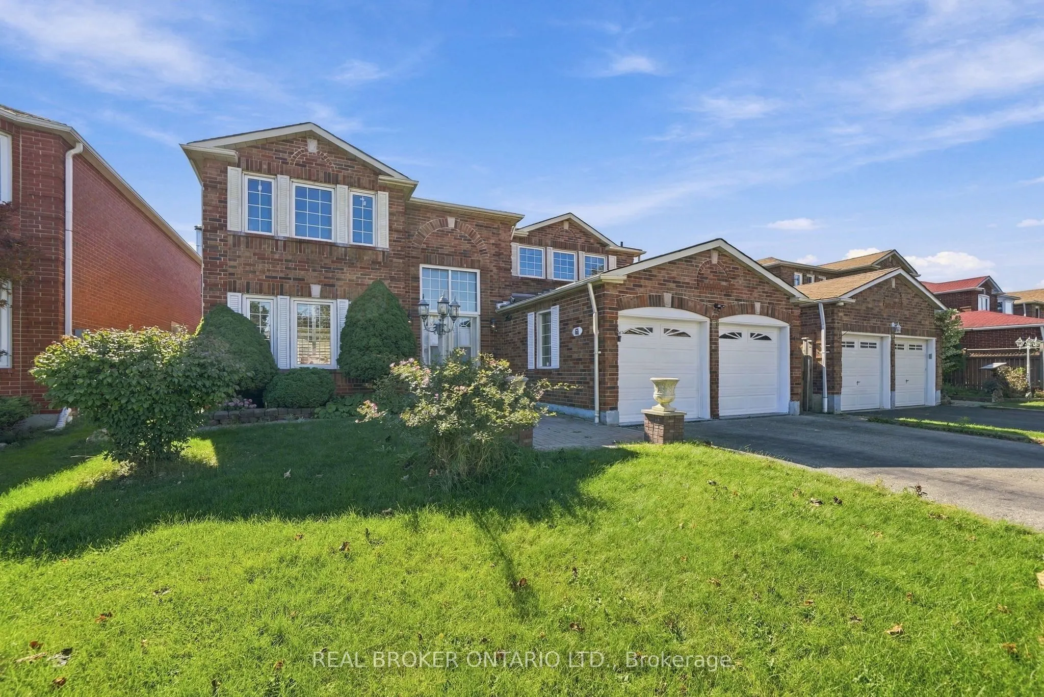 61 Bluenose Crescent