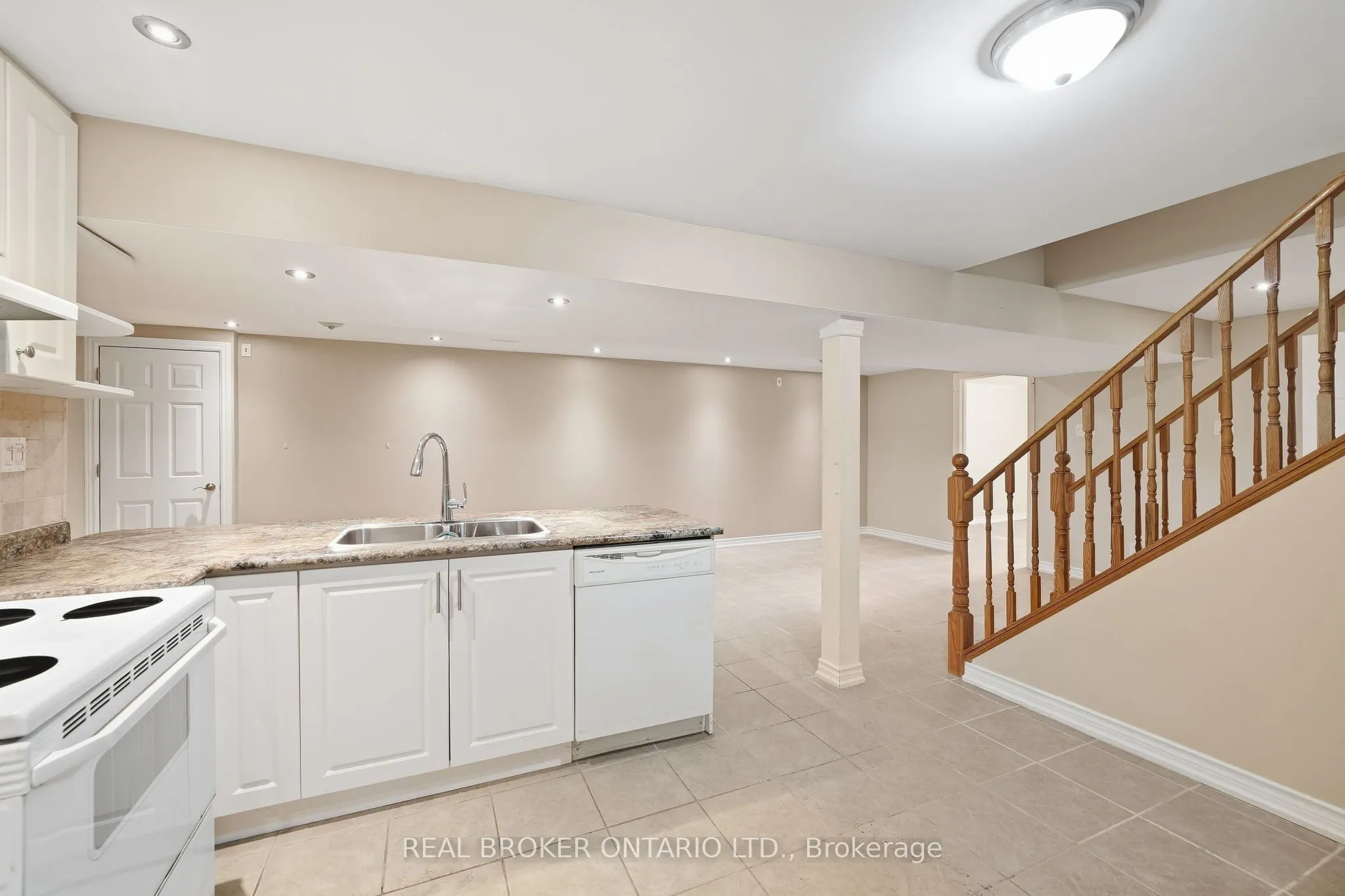 61 Bluenose Crescent