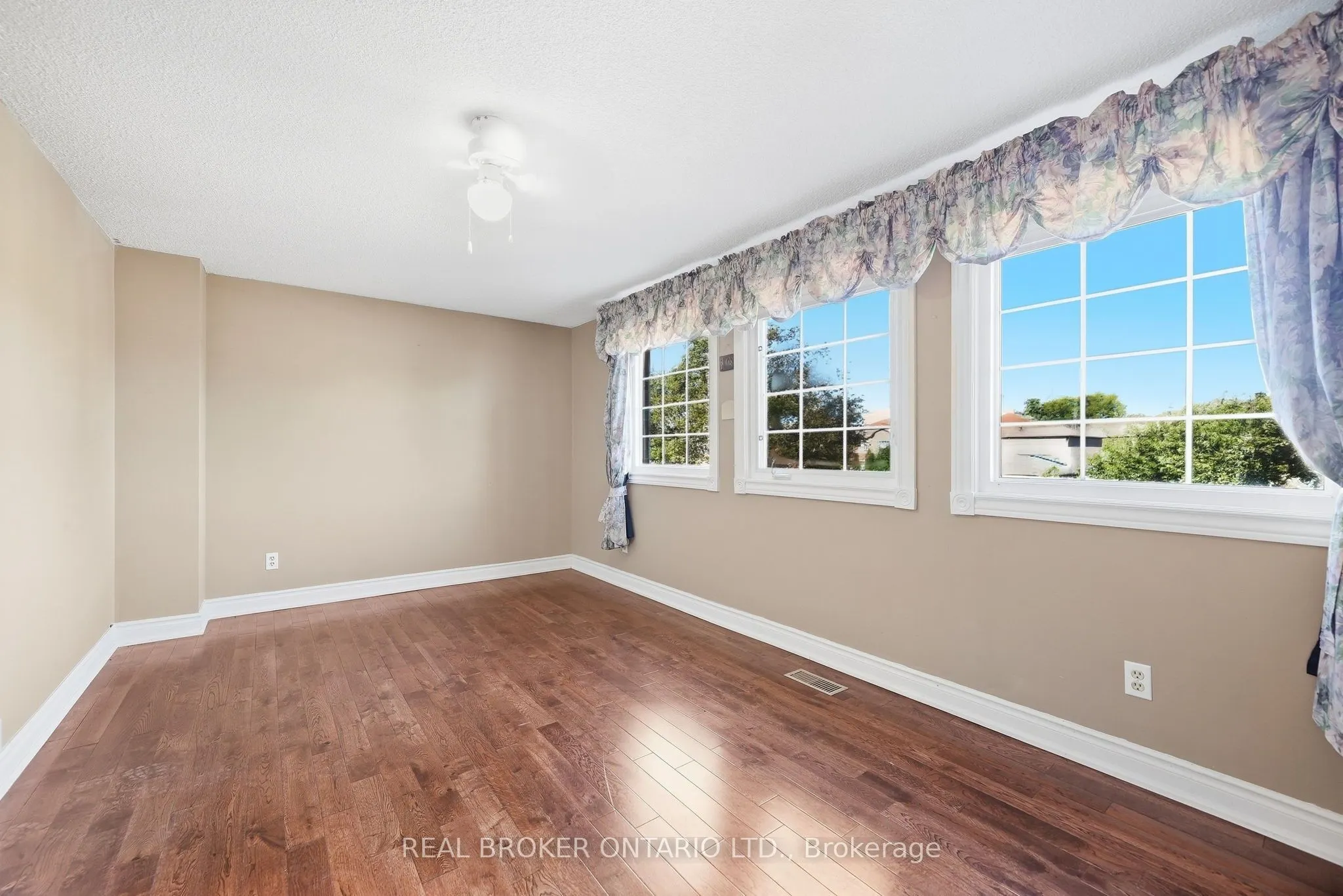 61 Bluenose Crescent