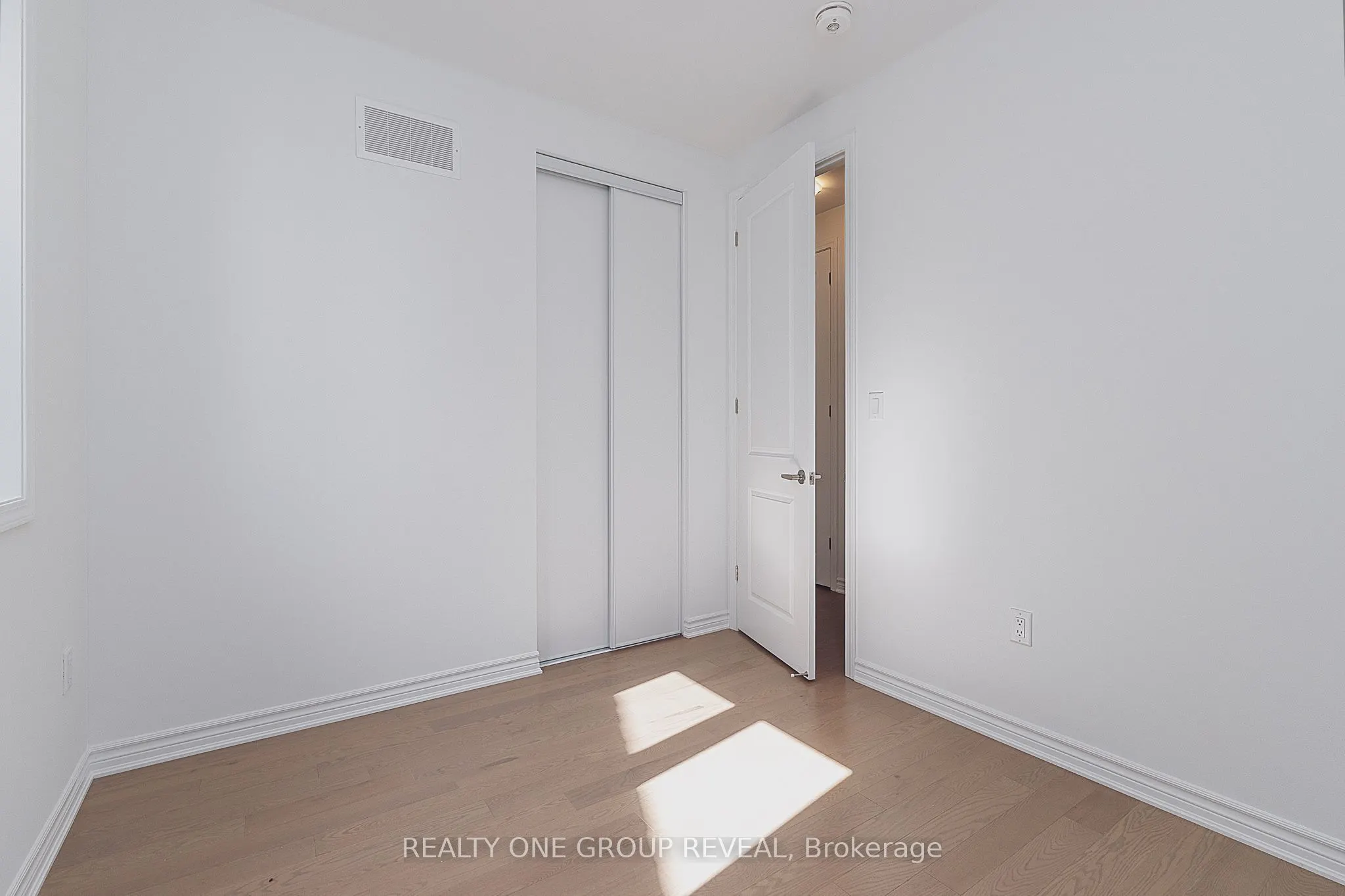 3418 Deepglade Path
