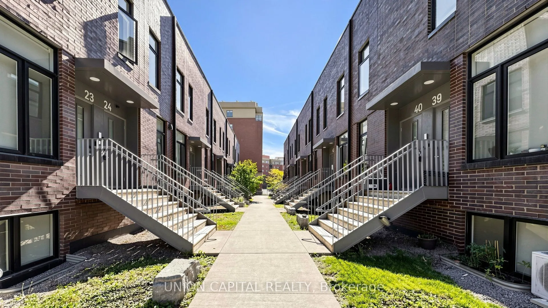 1740 Simcoe Street N #42