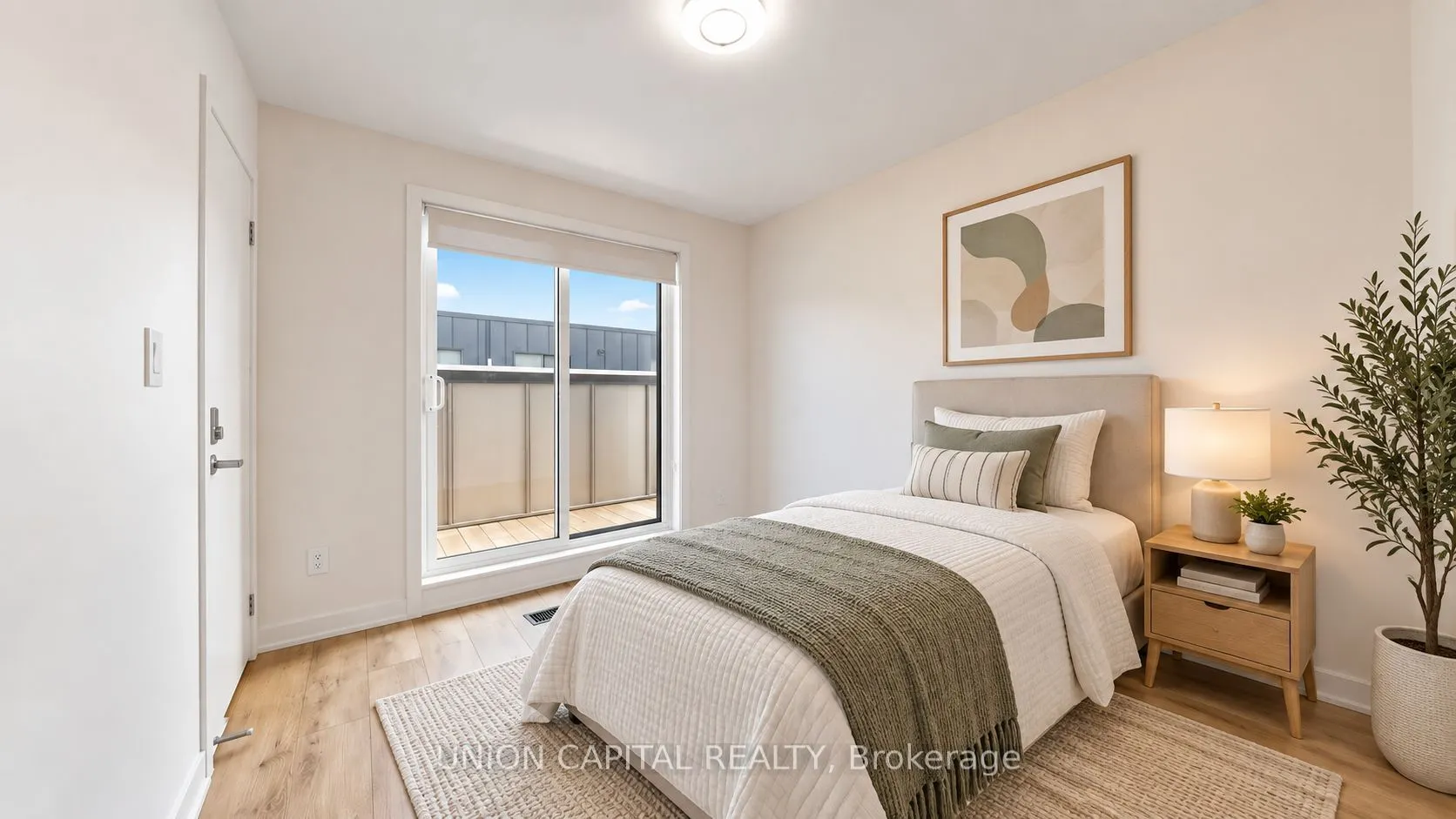 1740 Simcoe Street N #42