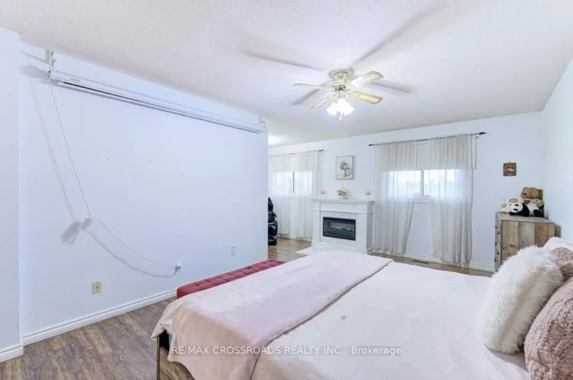 11 Murkar Crescent