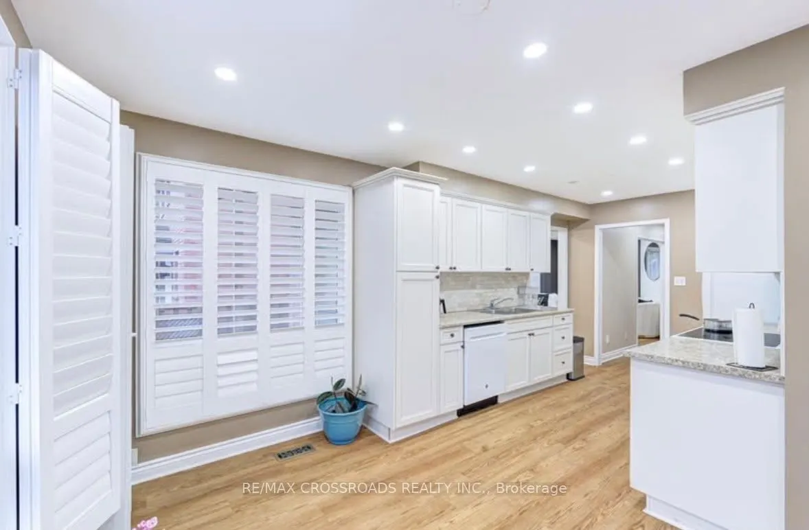 11 Murkar Crescent
