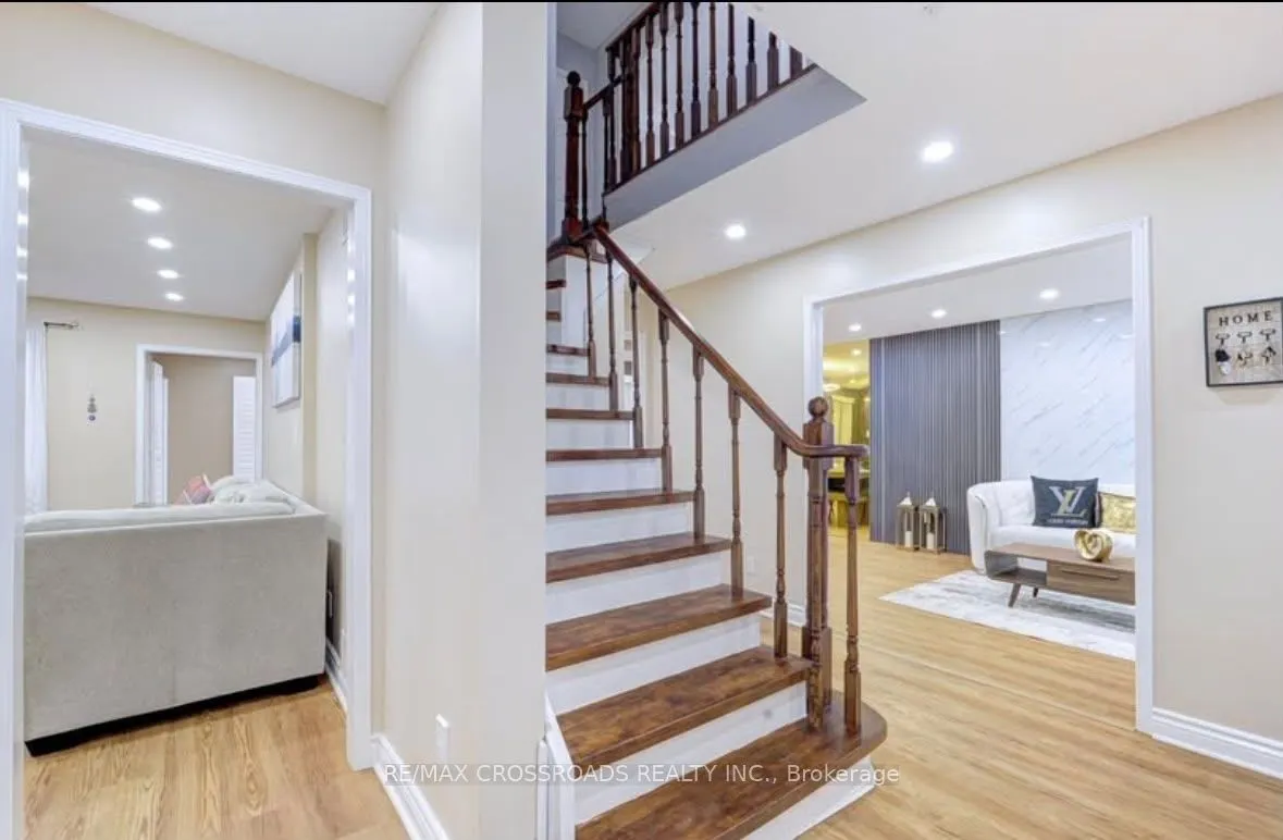 11 Murkar Crescent