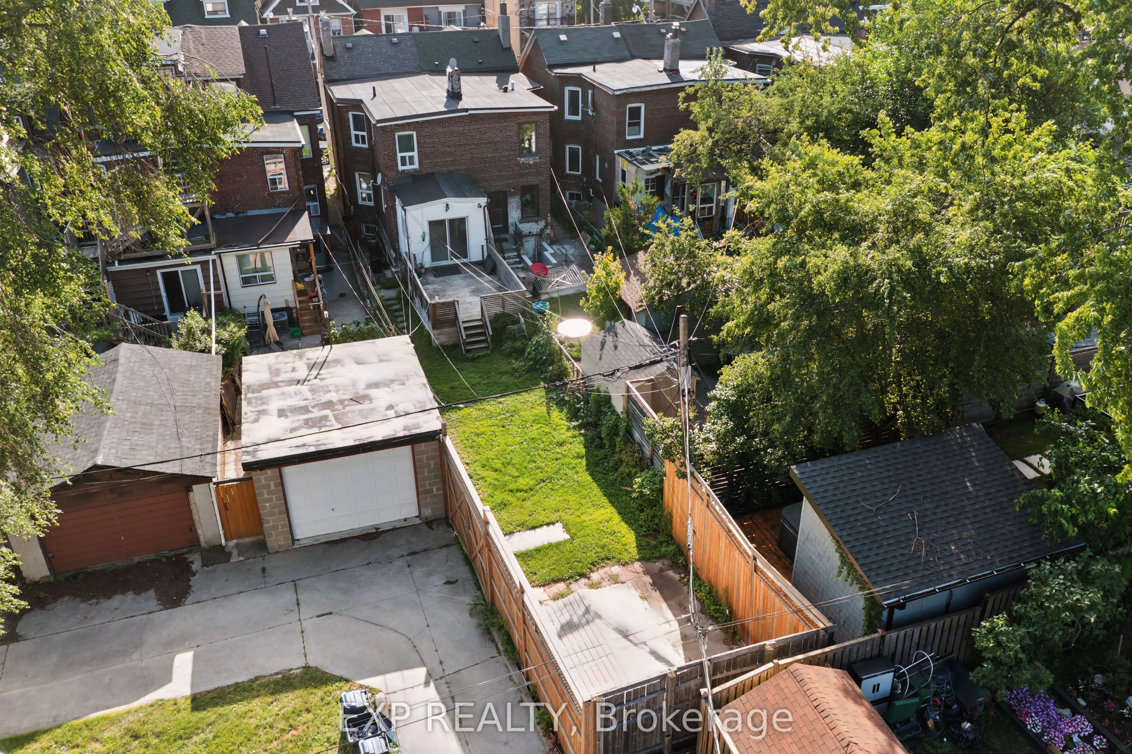 511 Carlaw Avenue