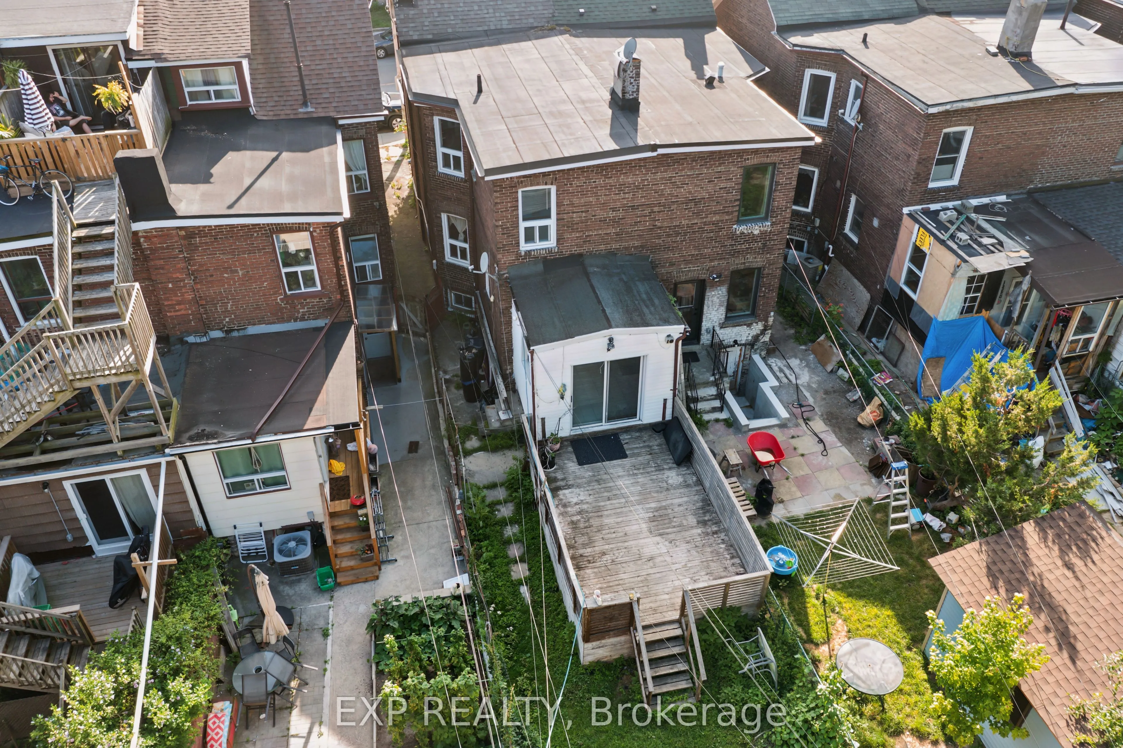 511 Carlaw Avenue