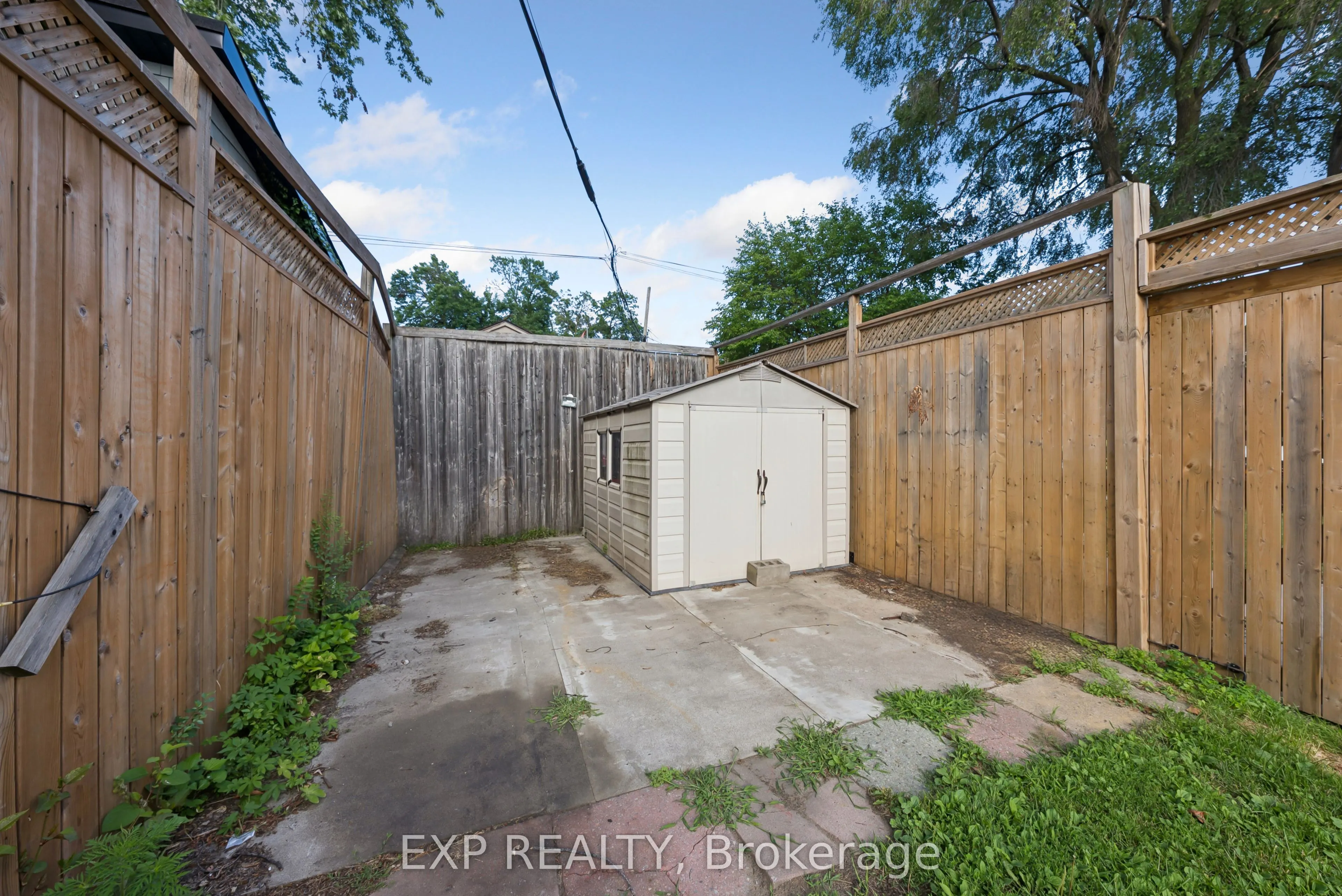 511 Carlaw Avenue