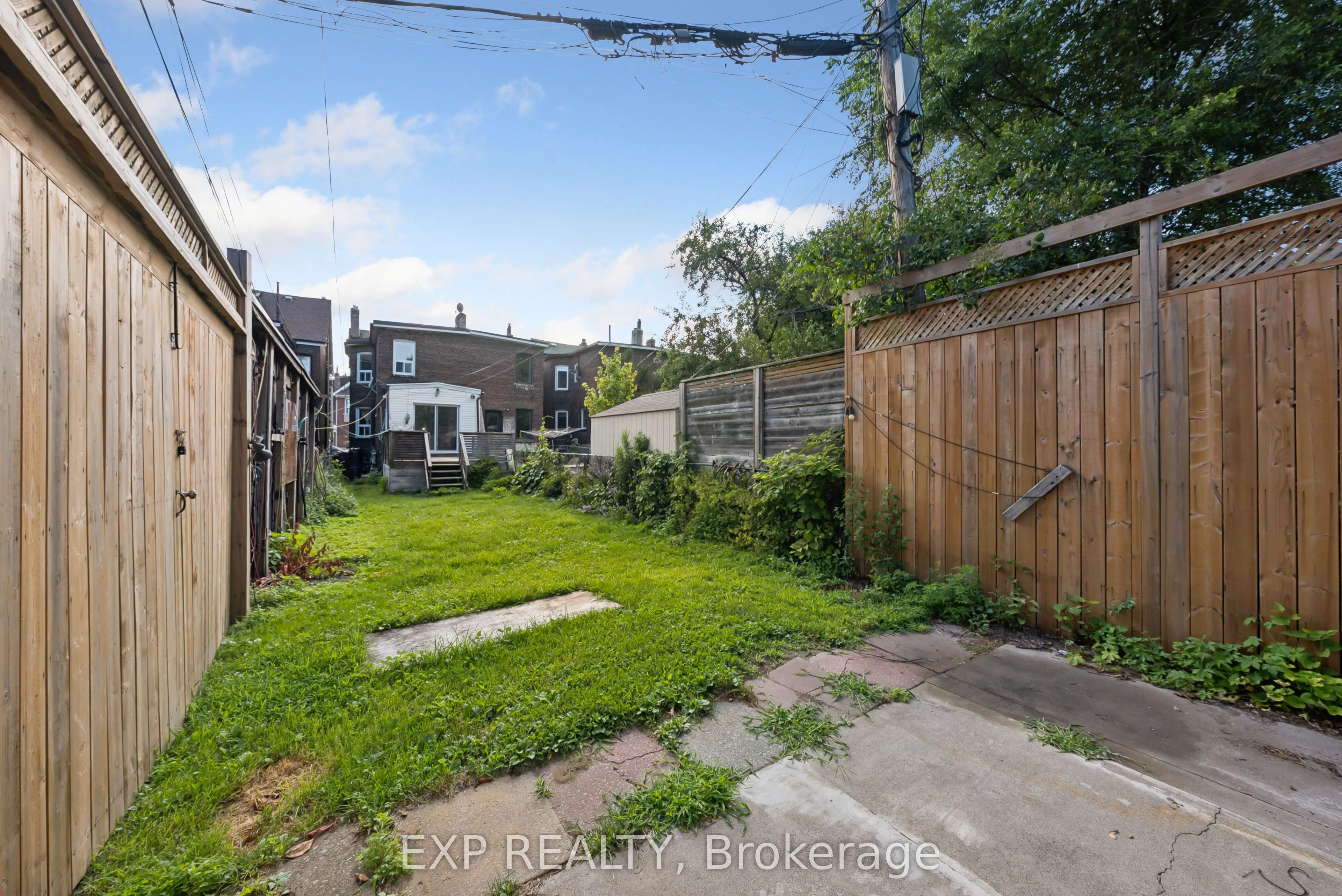 511 Carlaw Avenue