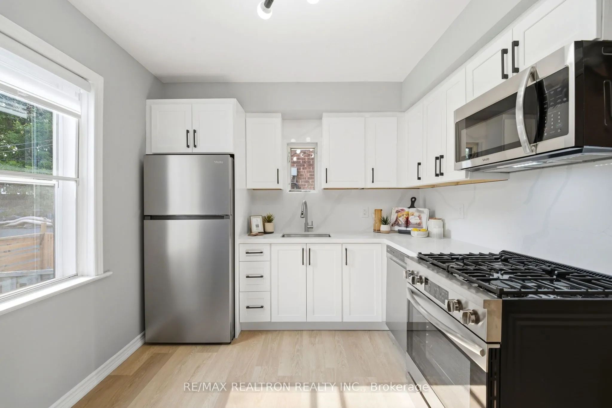 1056 Woodbine Avenue W