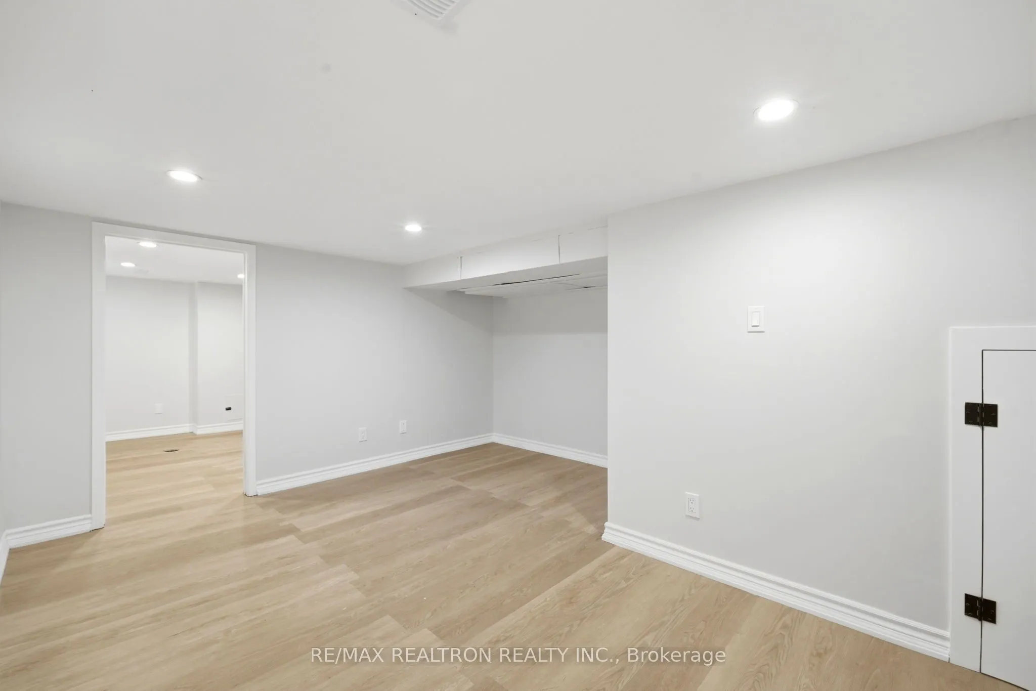 1056 Woodbine Avenue W