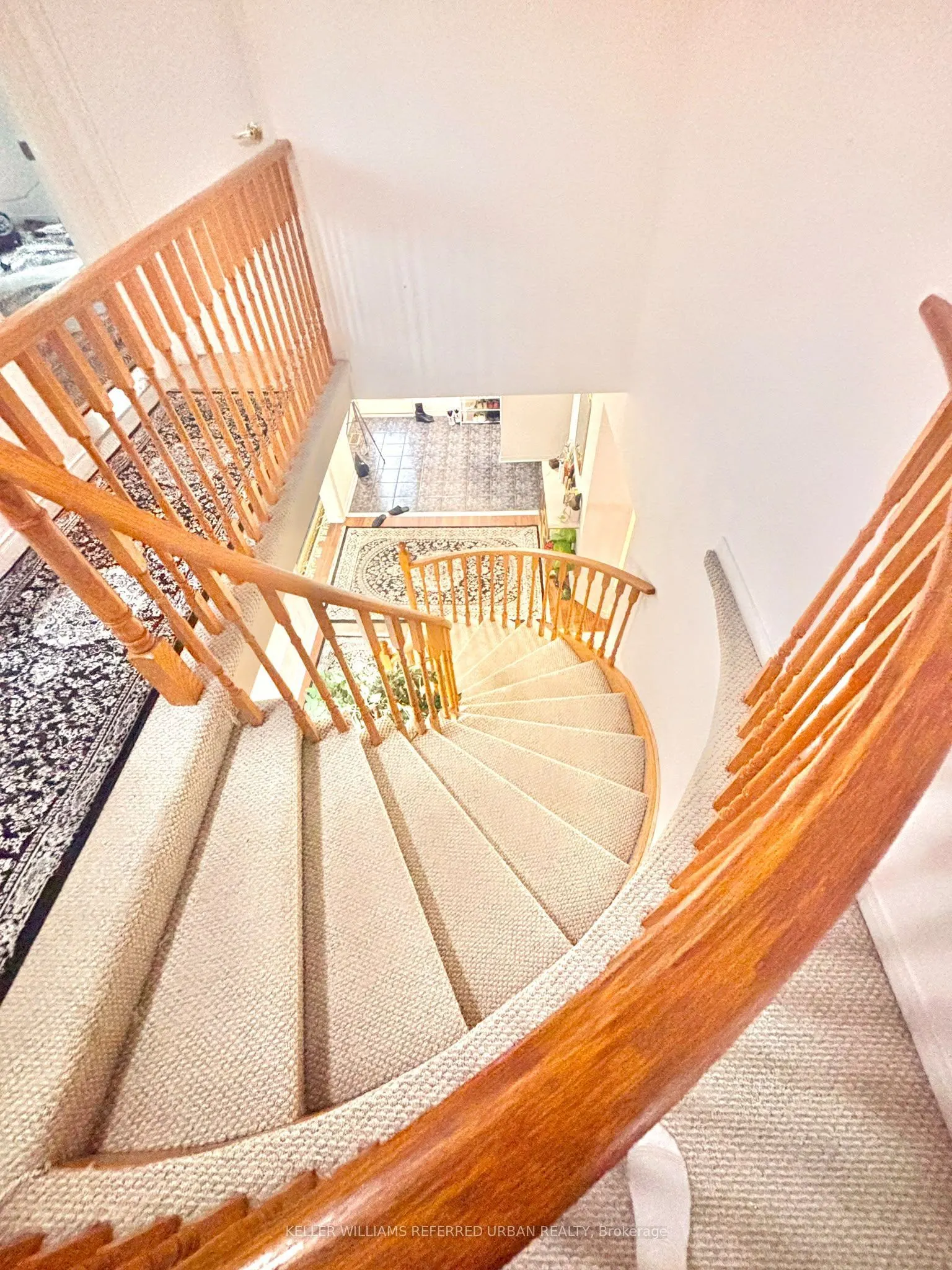 24 Holmes Crescent