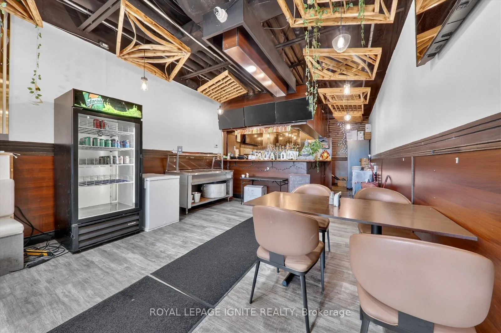 1050 Simcoe Street N #5