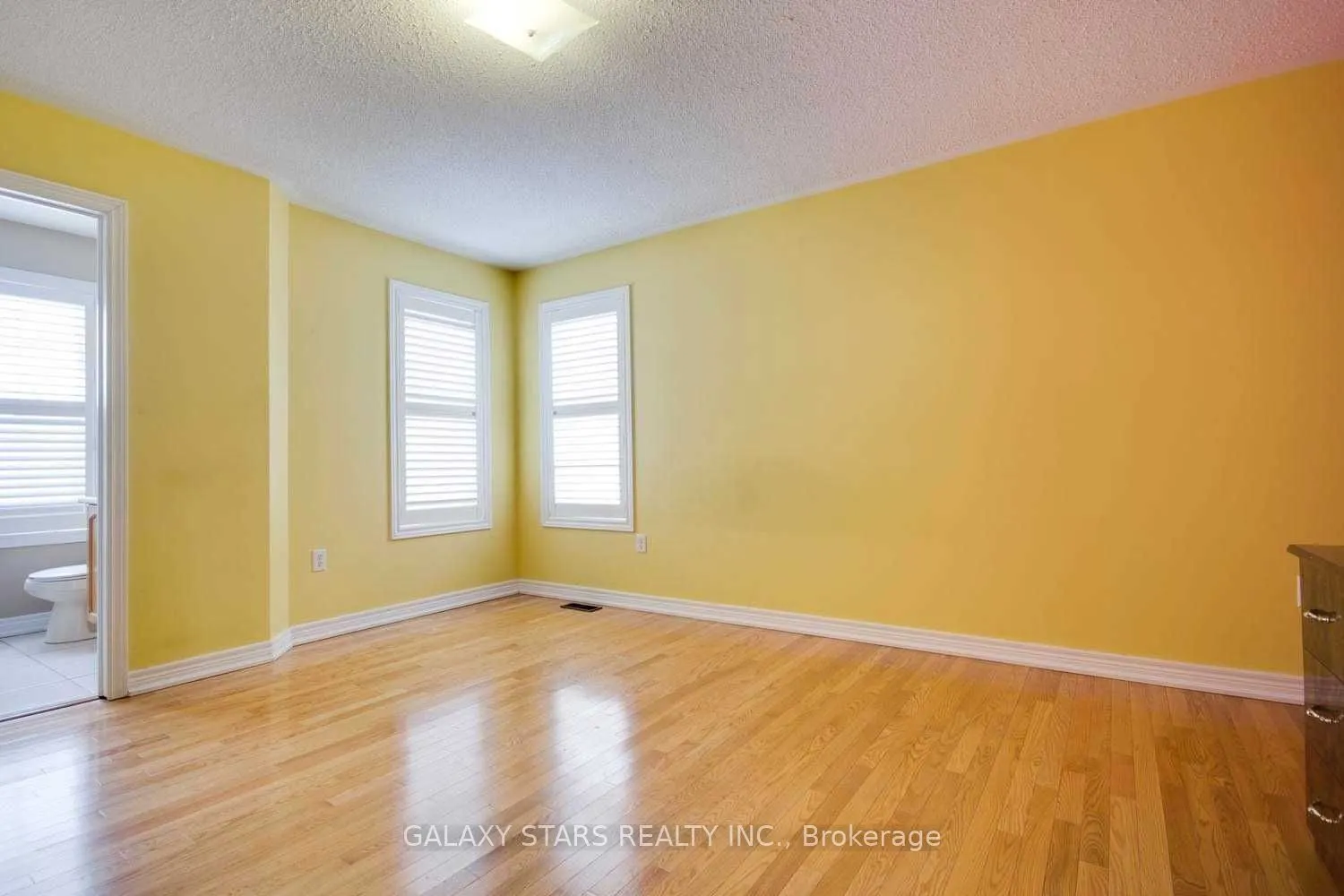 4 Spall Court