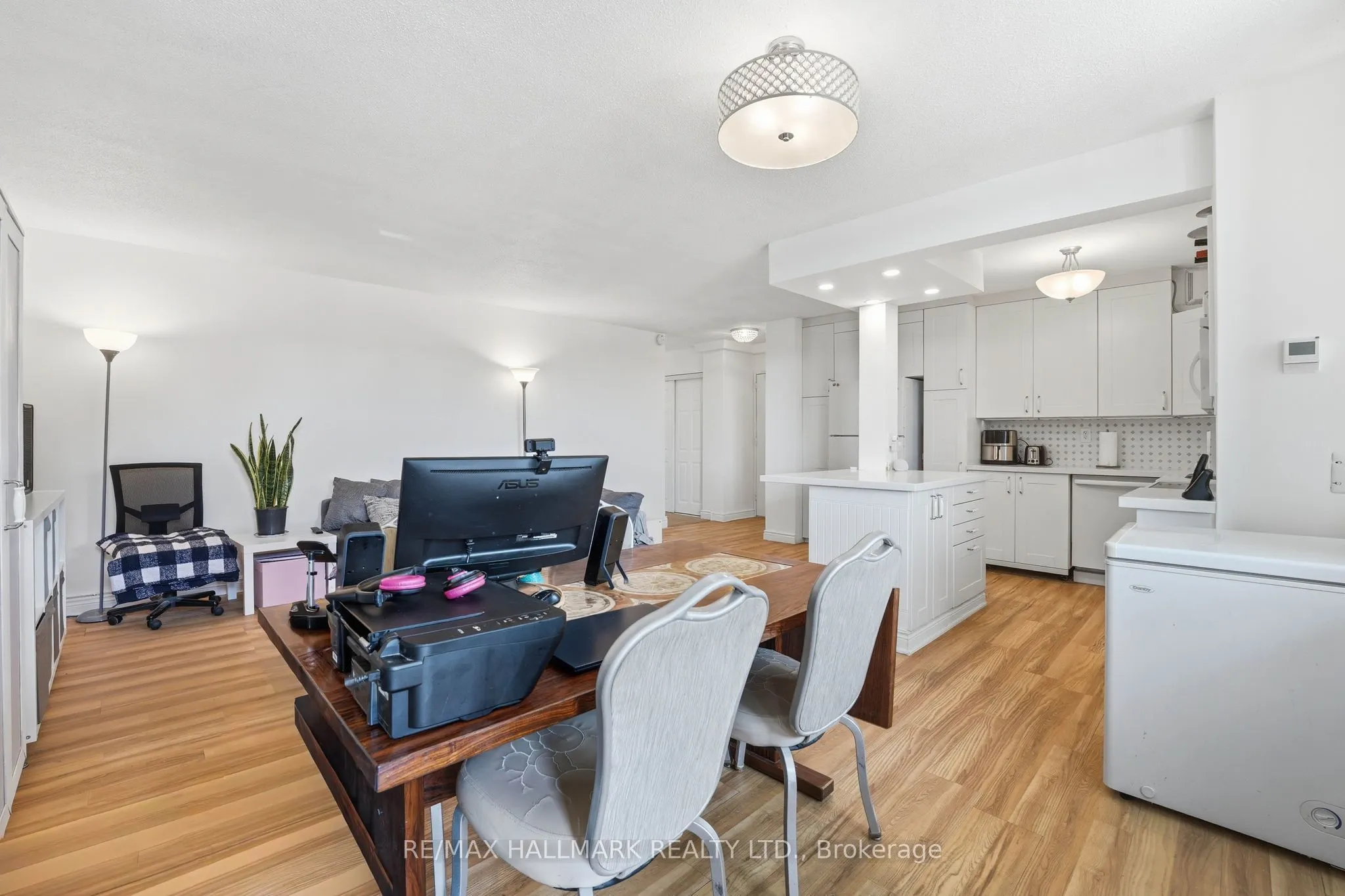 180 Markham Road #503