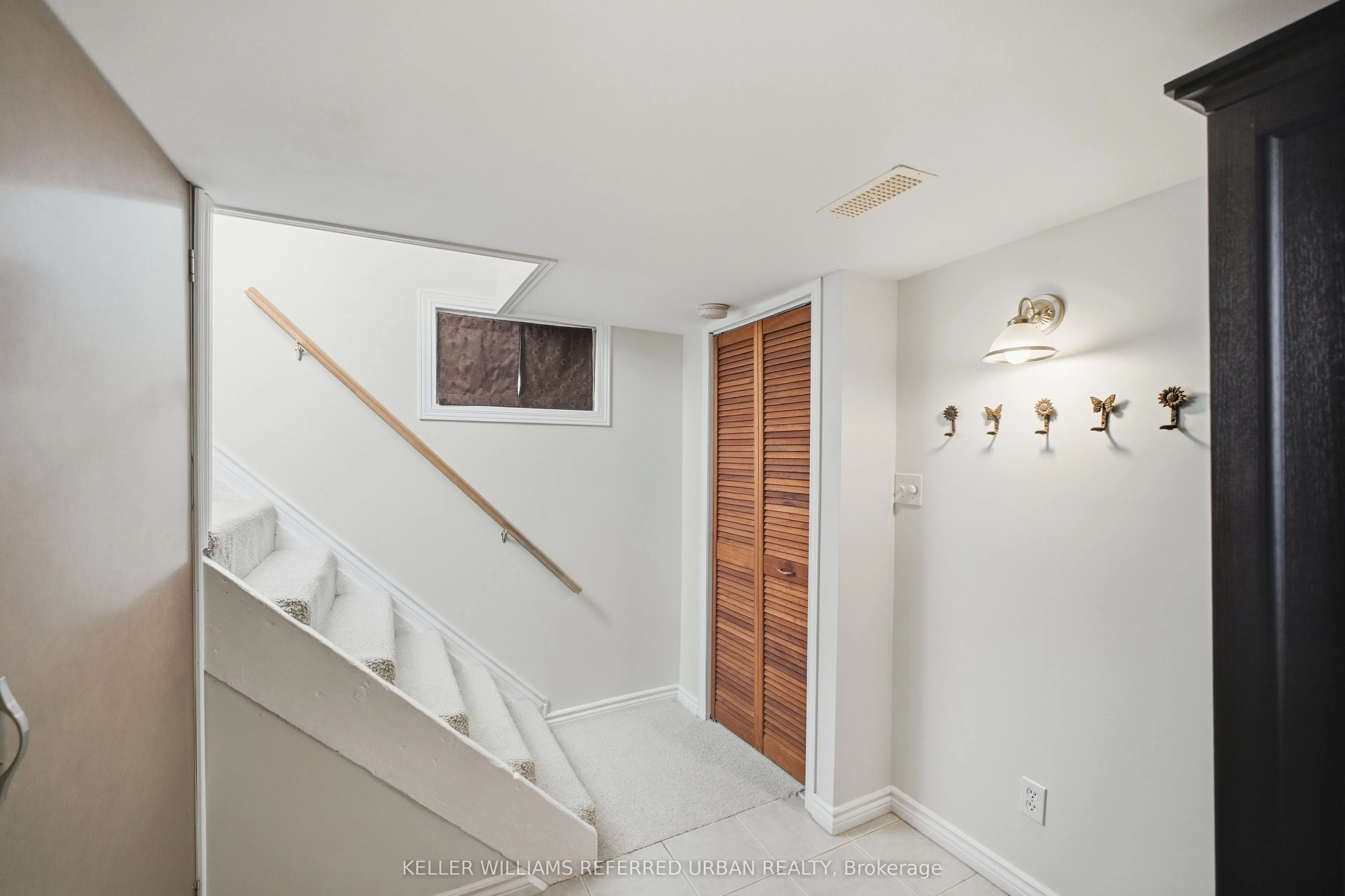 569 Masson Street