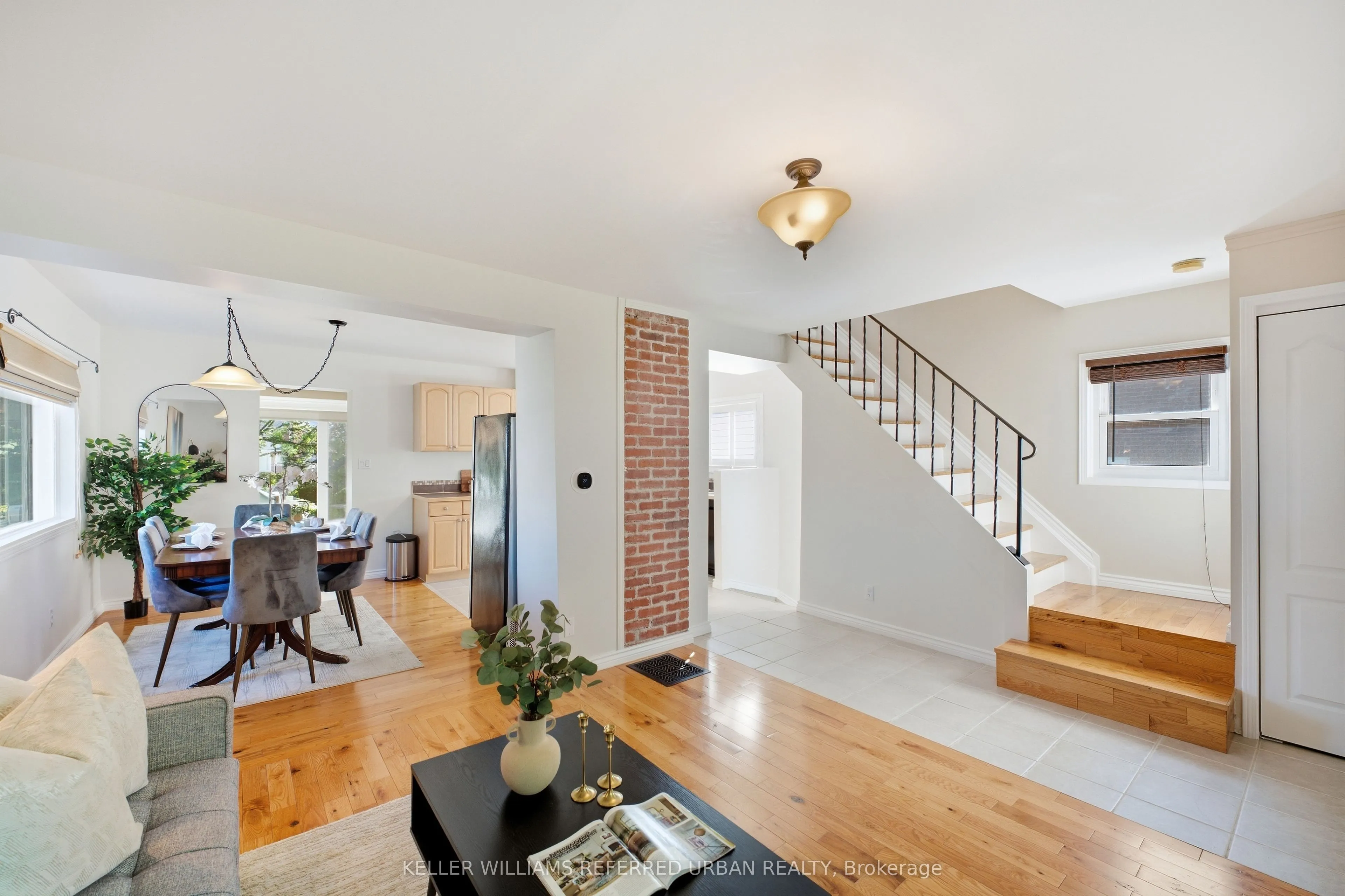 569 Masson Street