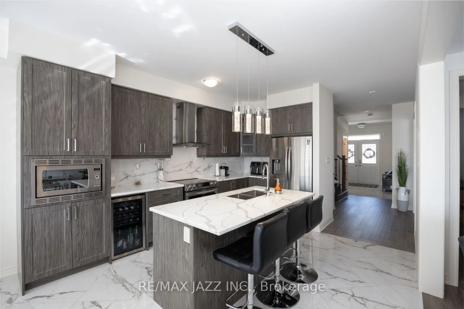131 Courtney Street #UPPER
