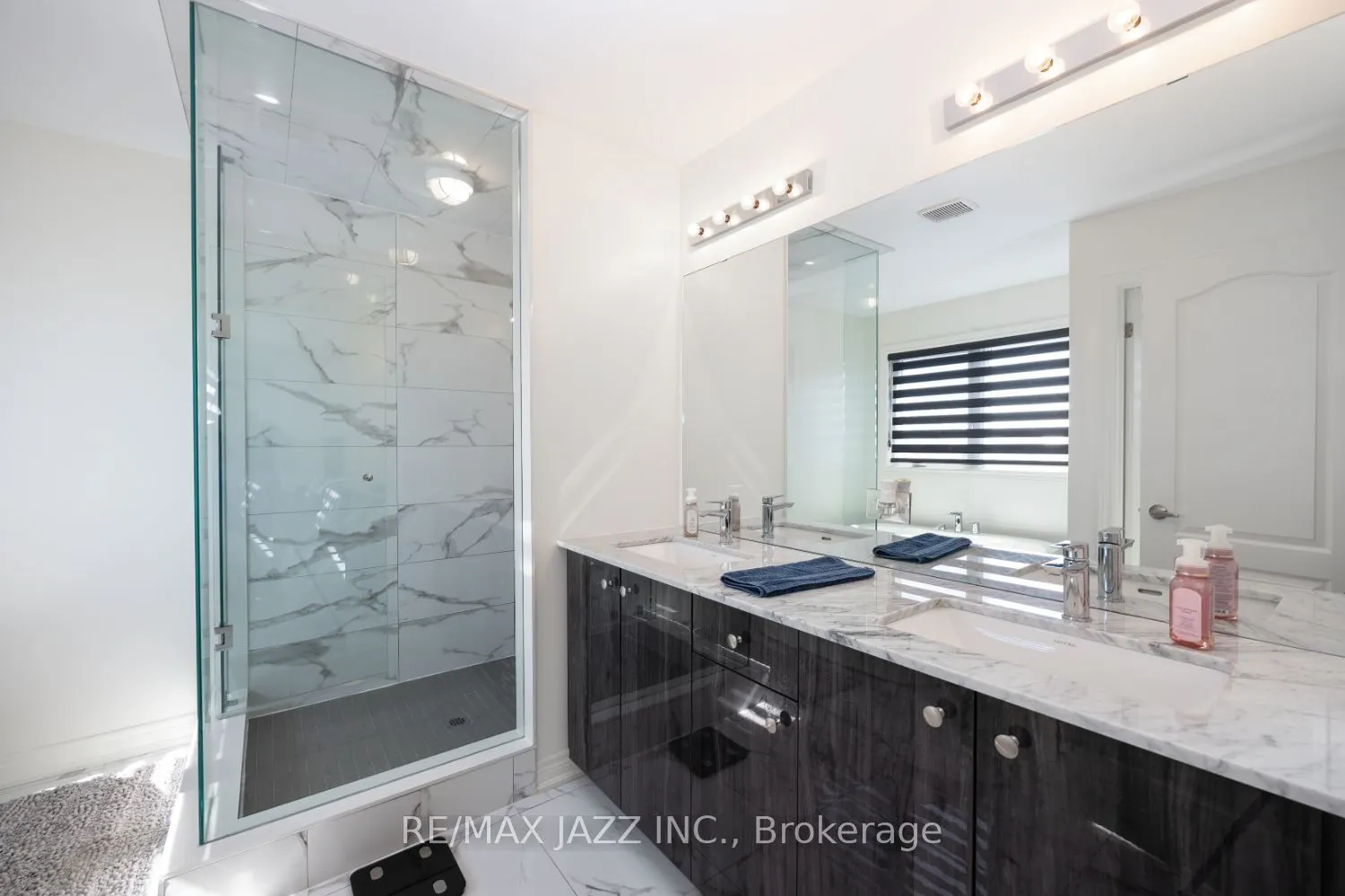 131 Courtney Street #UPPER