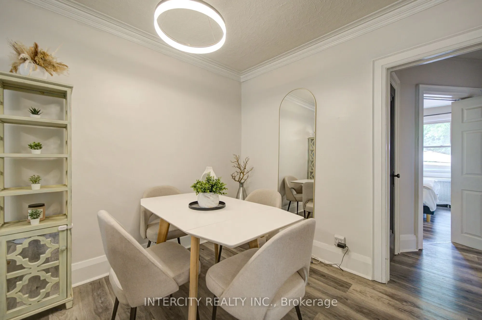 256 Blantyre Avenue